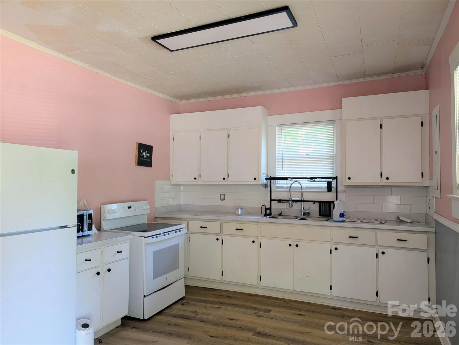 204 Shelby Street - Photo 4