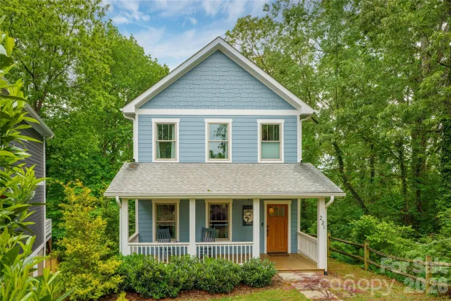 221 Courtland Place, Asheville, NC, 28801