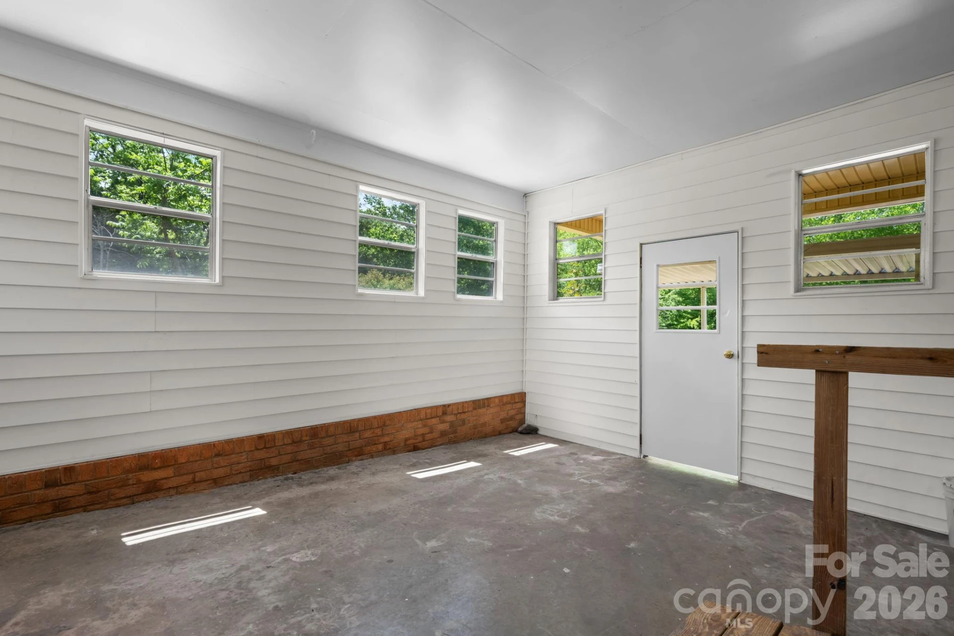 1852 Skyland Drive - Photo 19