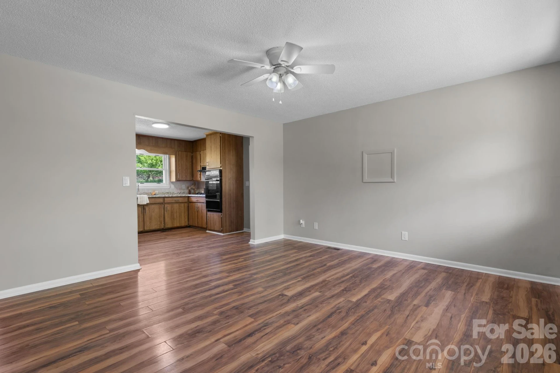 1852 Skyland Drive - Photo 6