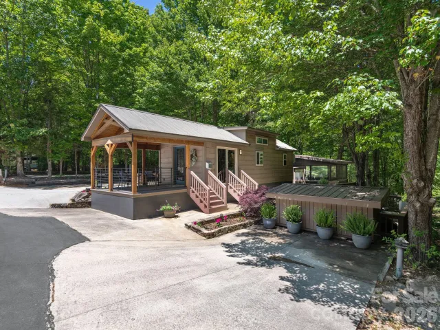 61 Boulder Drive, Lake Toxaway, NC, 28747