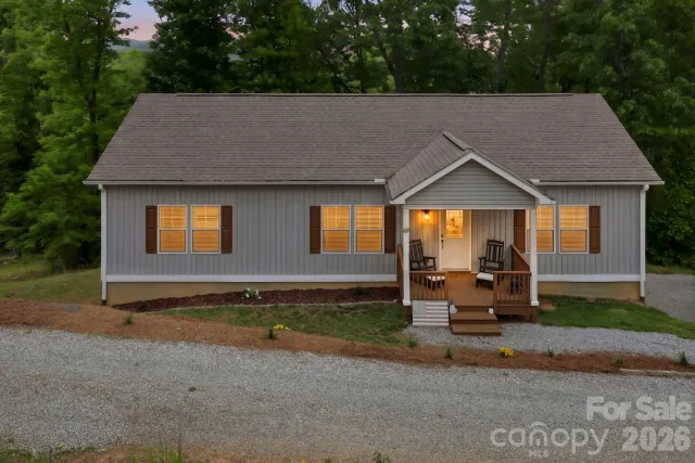 127 Cairens Ridge Drive, Mills River, NC, 28759