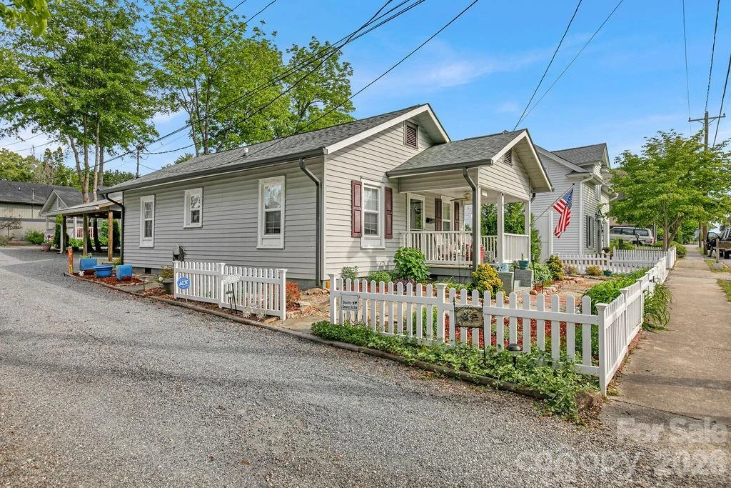 36 Oaklawn Avenue - Photo 2