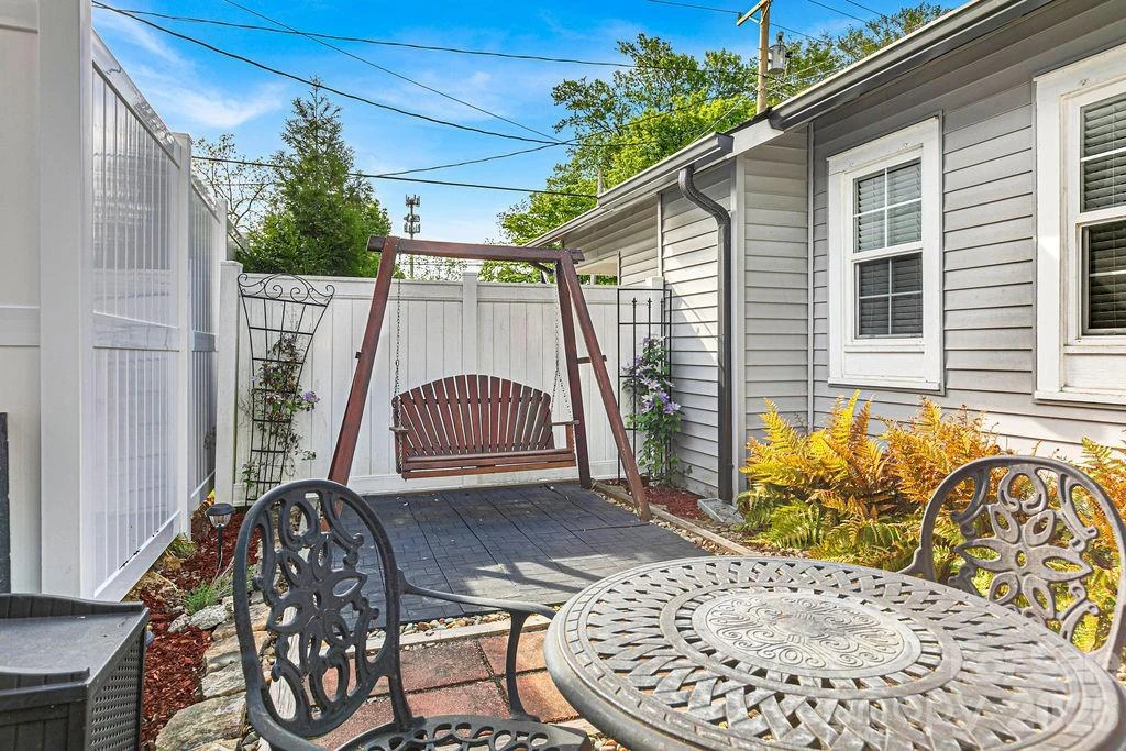 36 Oaklawn Avenue - Photo 26