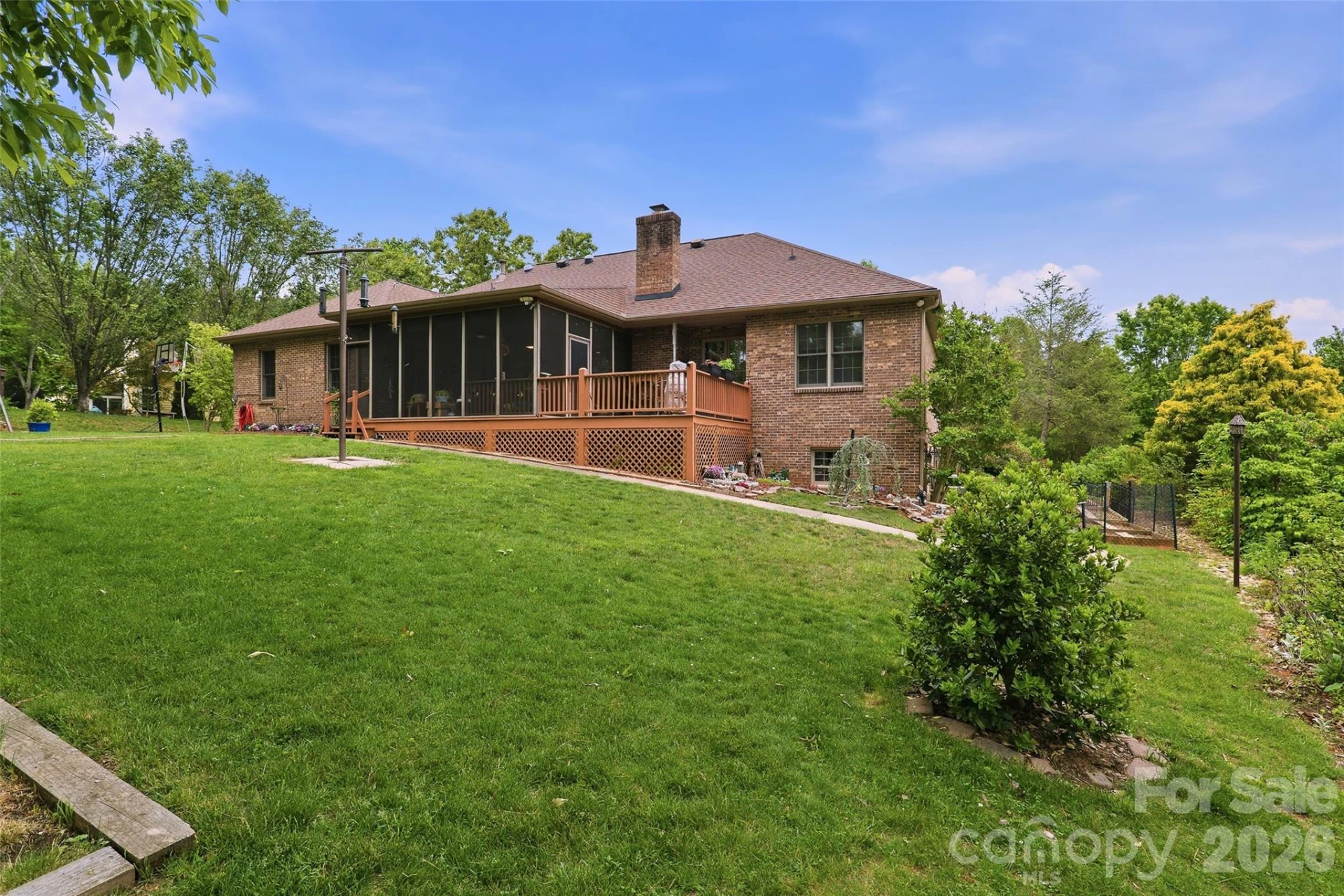8 Ridgemont Drive - Photo 42