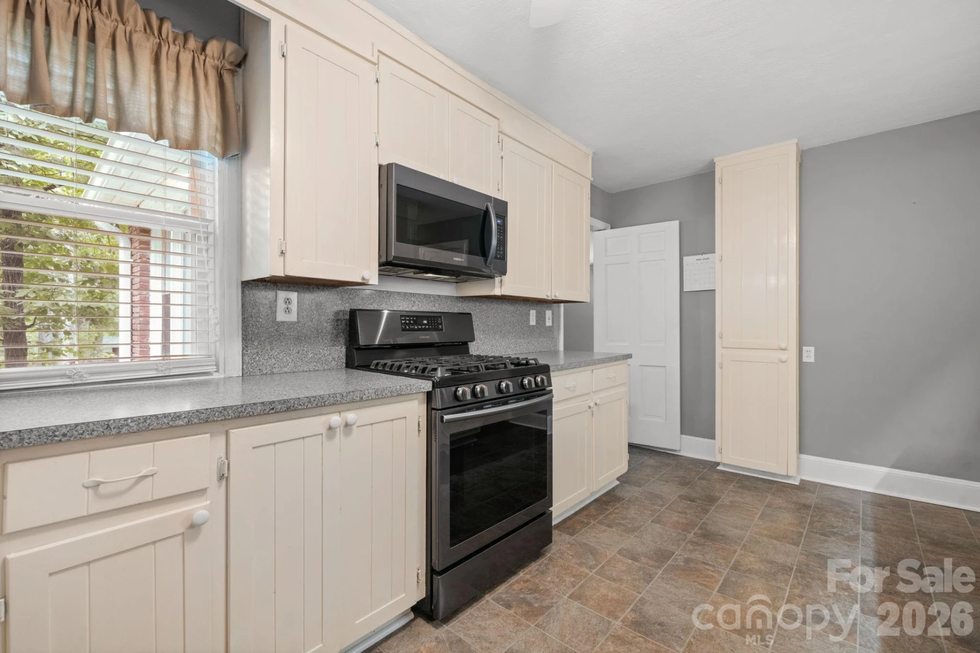 508 2nd Avenue - Photo 8