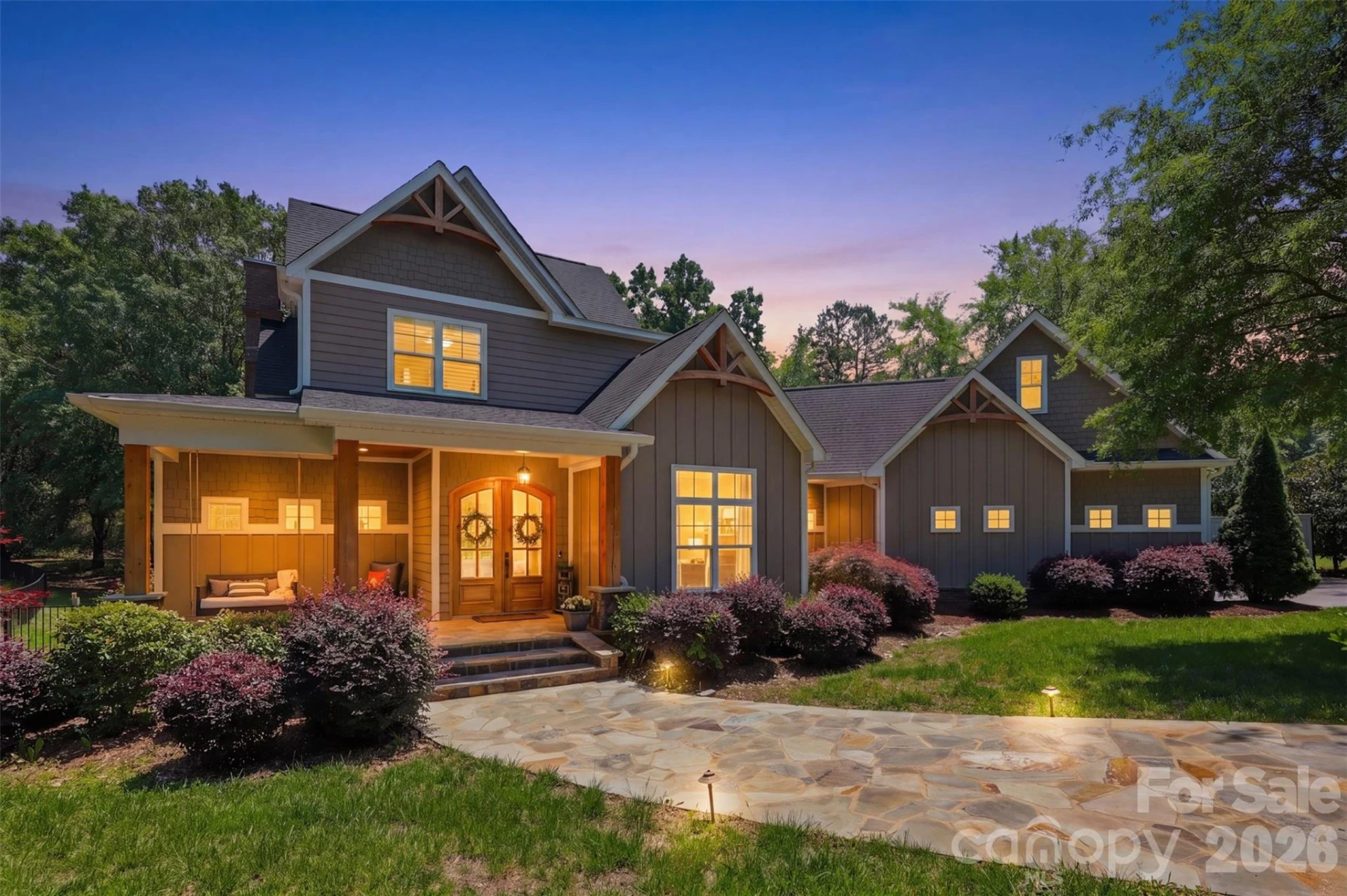 1595 Mary Ellen Drive - Photo 2