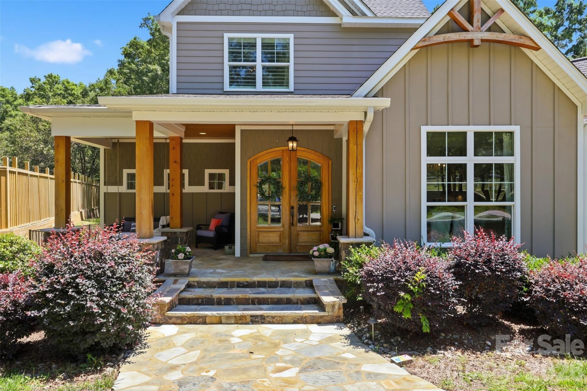 1595 Mary Ellen Drive - Photo 3