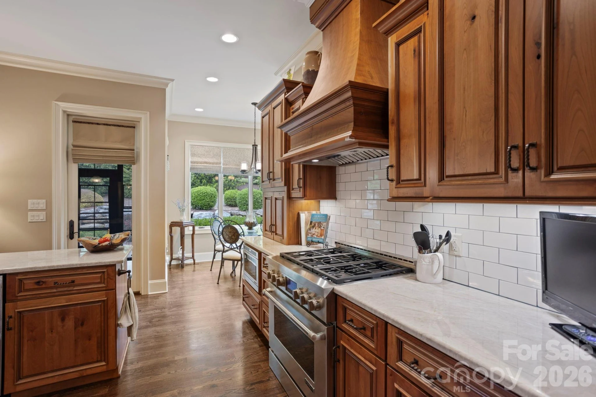 390 Shipman Parkway - Photo 15