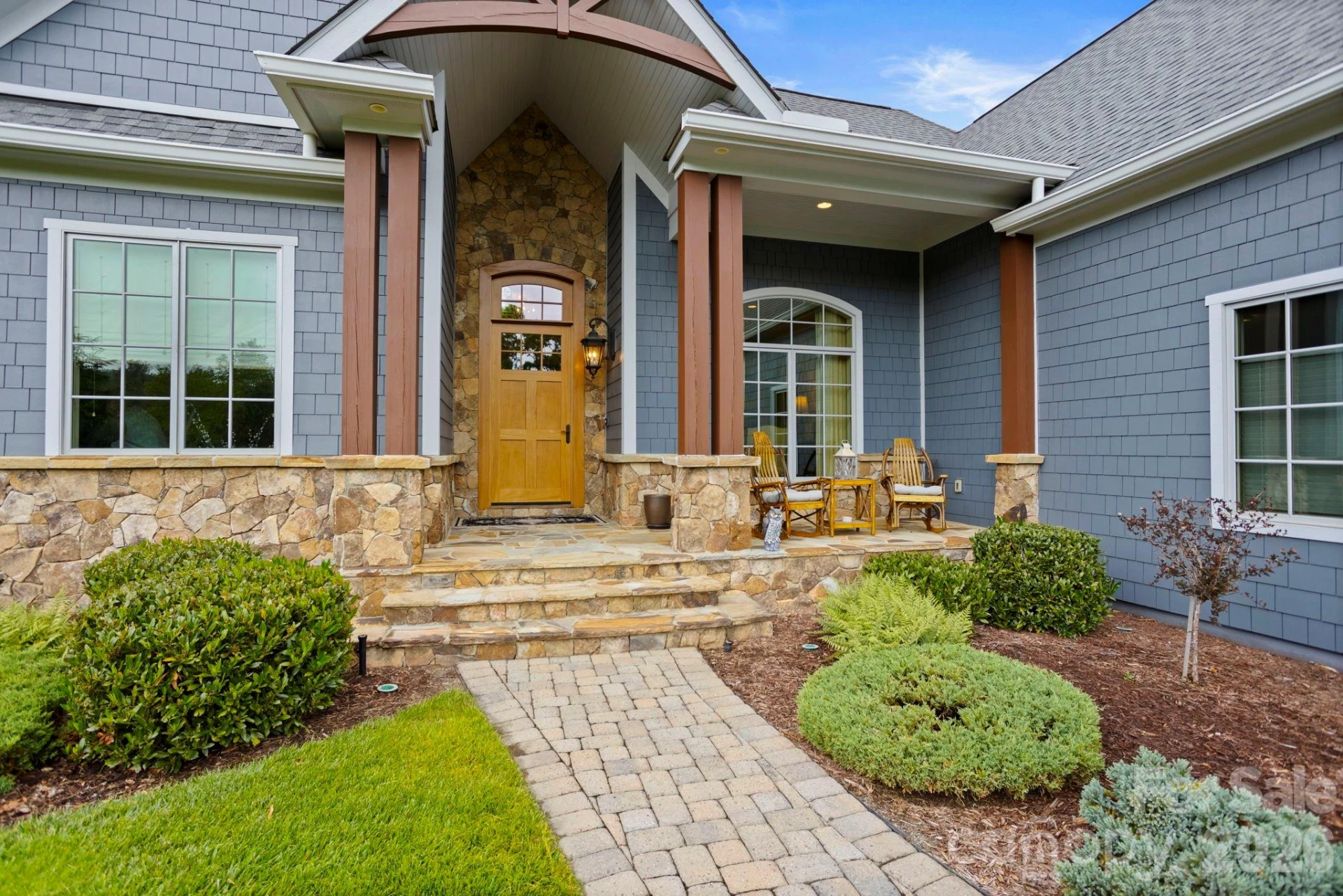 390 Shipman Parkway - Photo 4