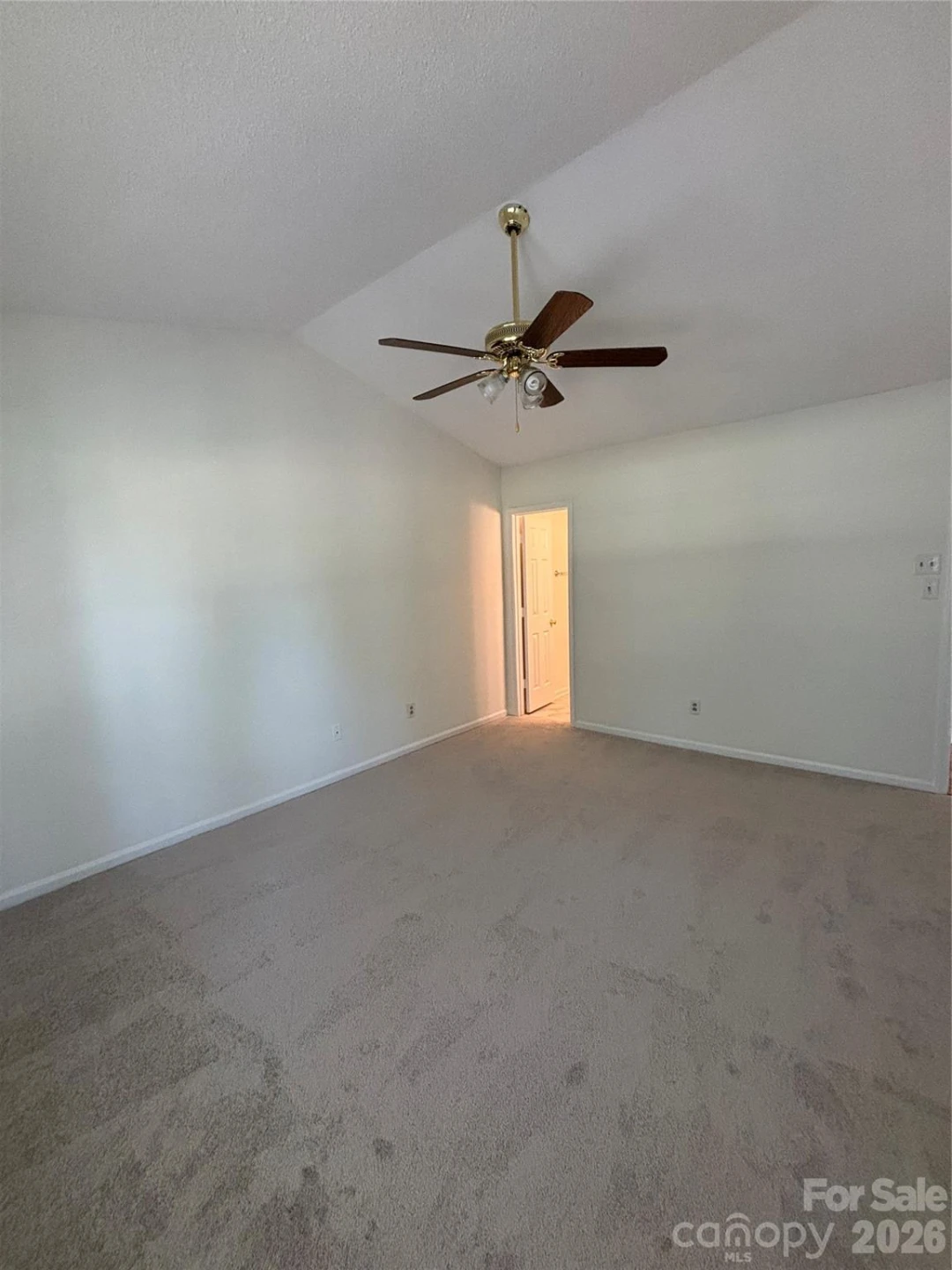 10910 Winterbourne Court - Photo 14