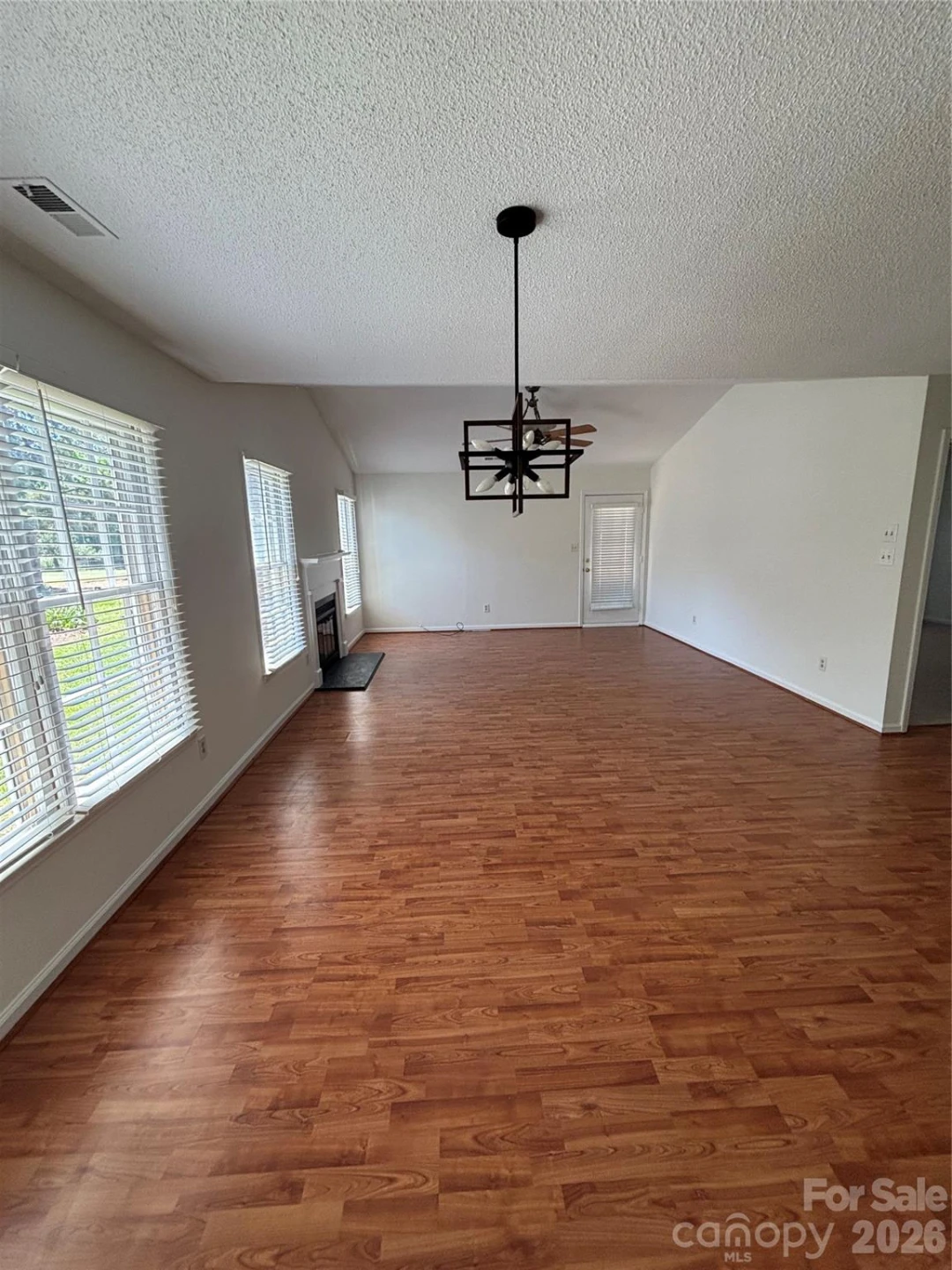 10910 Winterbourne Court - Photo 6
