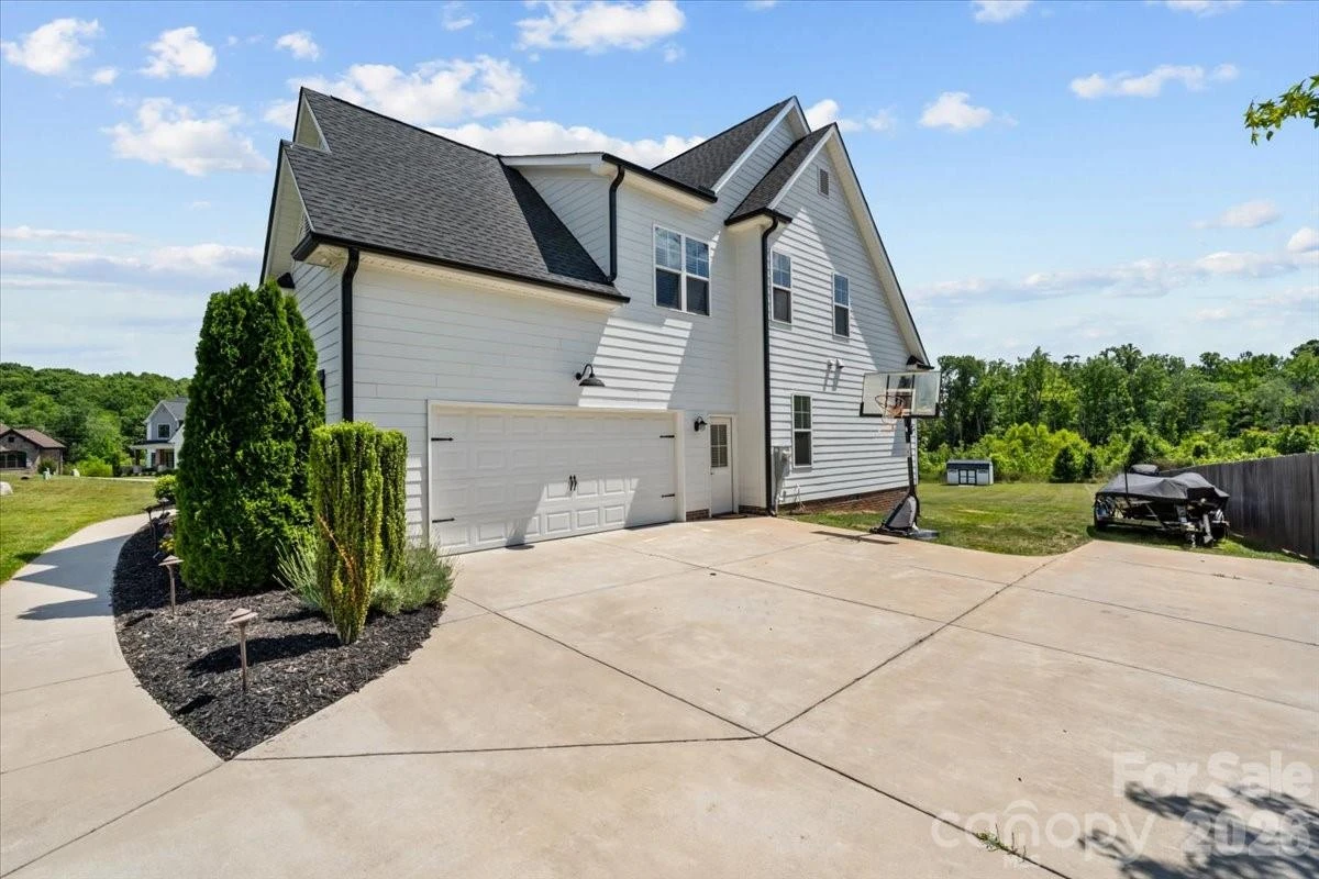 7105 Rae Farms Way #10 - Photo 4