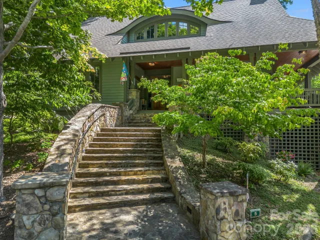 5 Longfellow Drive, Black Mountain, NC, 28711