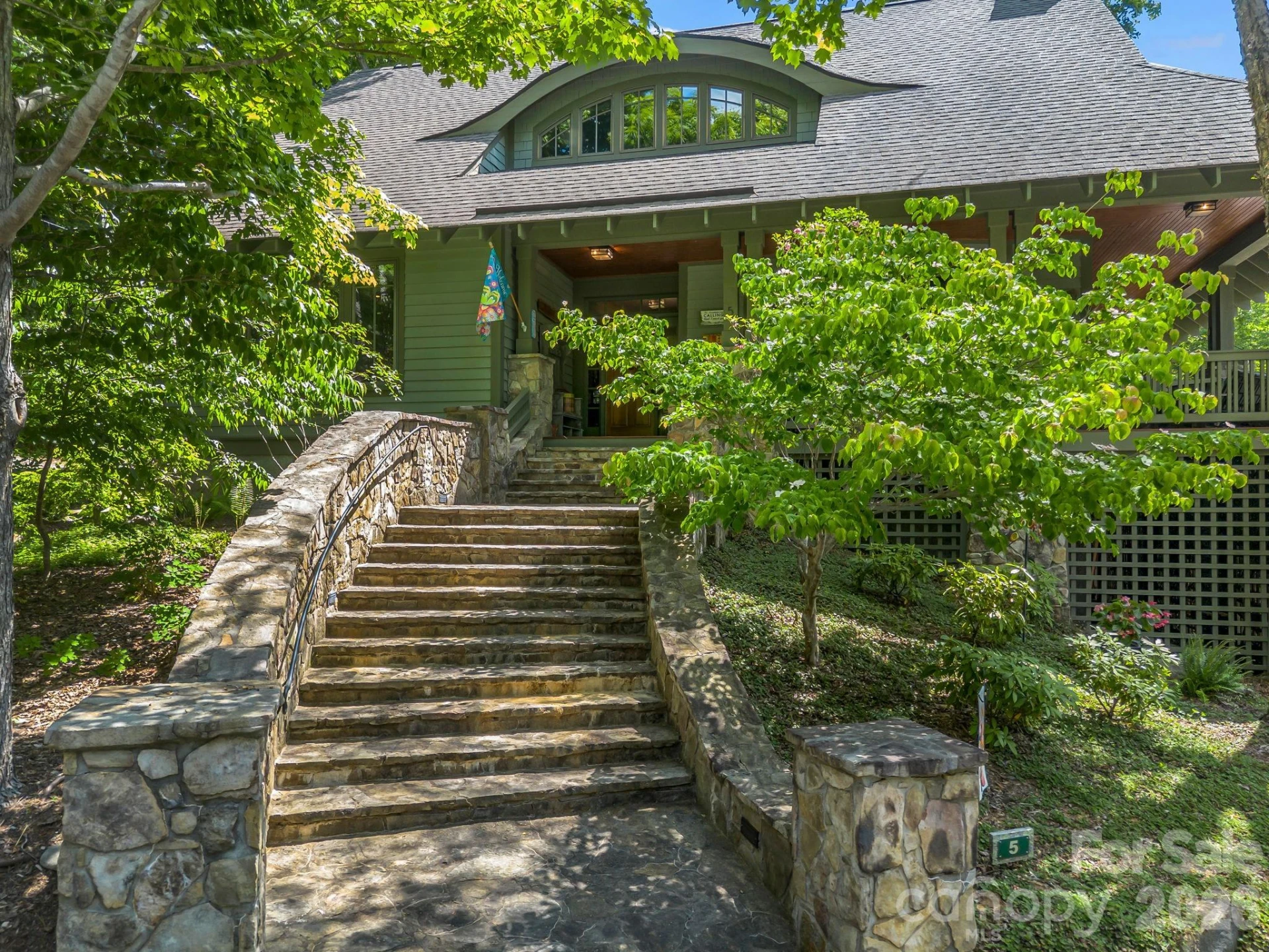 5 Longfellow Drive