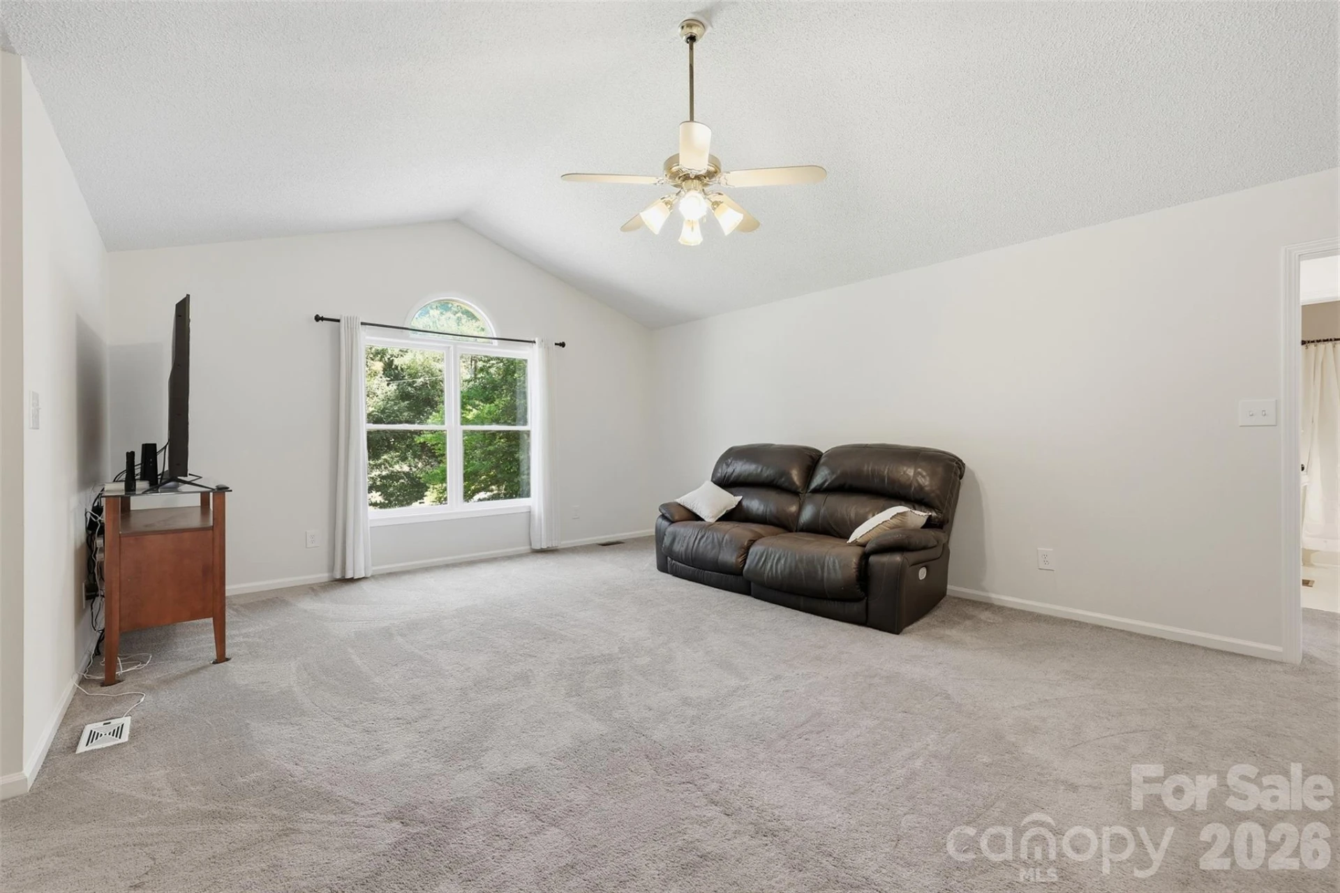 913 Pleasant Ridge Road - Photo 4