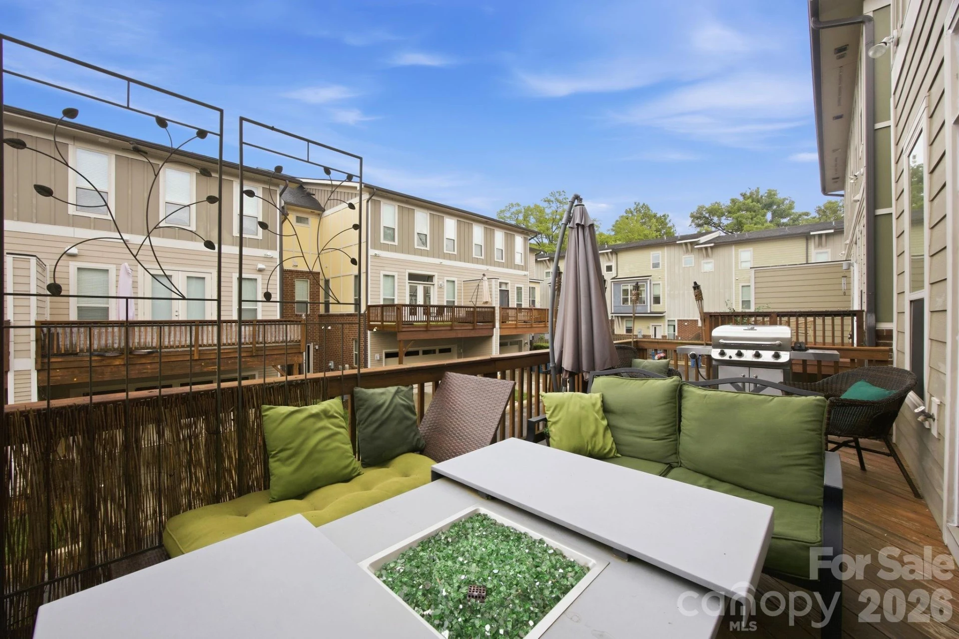 863 Academy Street - Photo 16