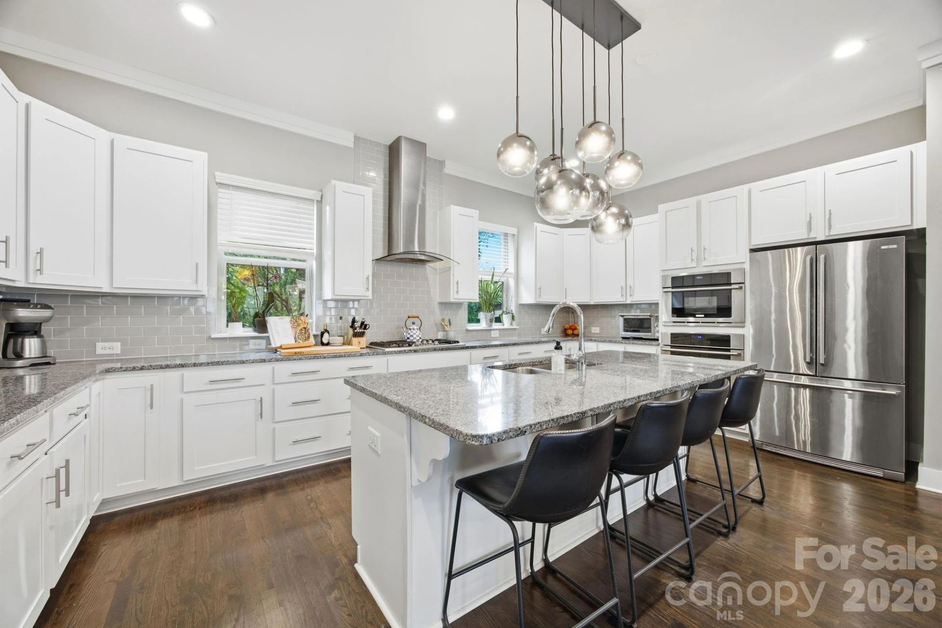 863 Academy Street - Photo 5