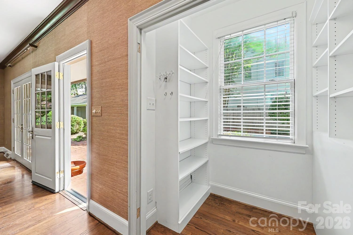 1527 Stanford Place - Photo 18