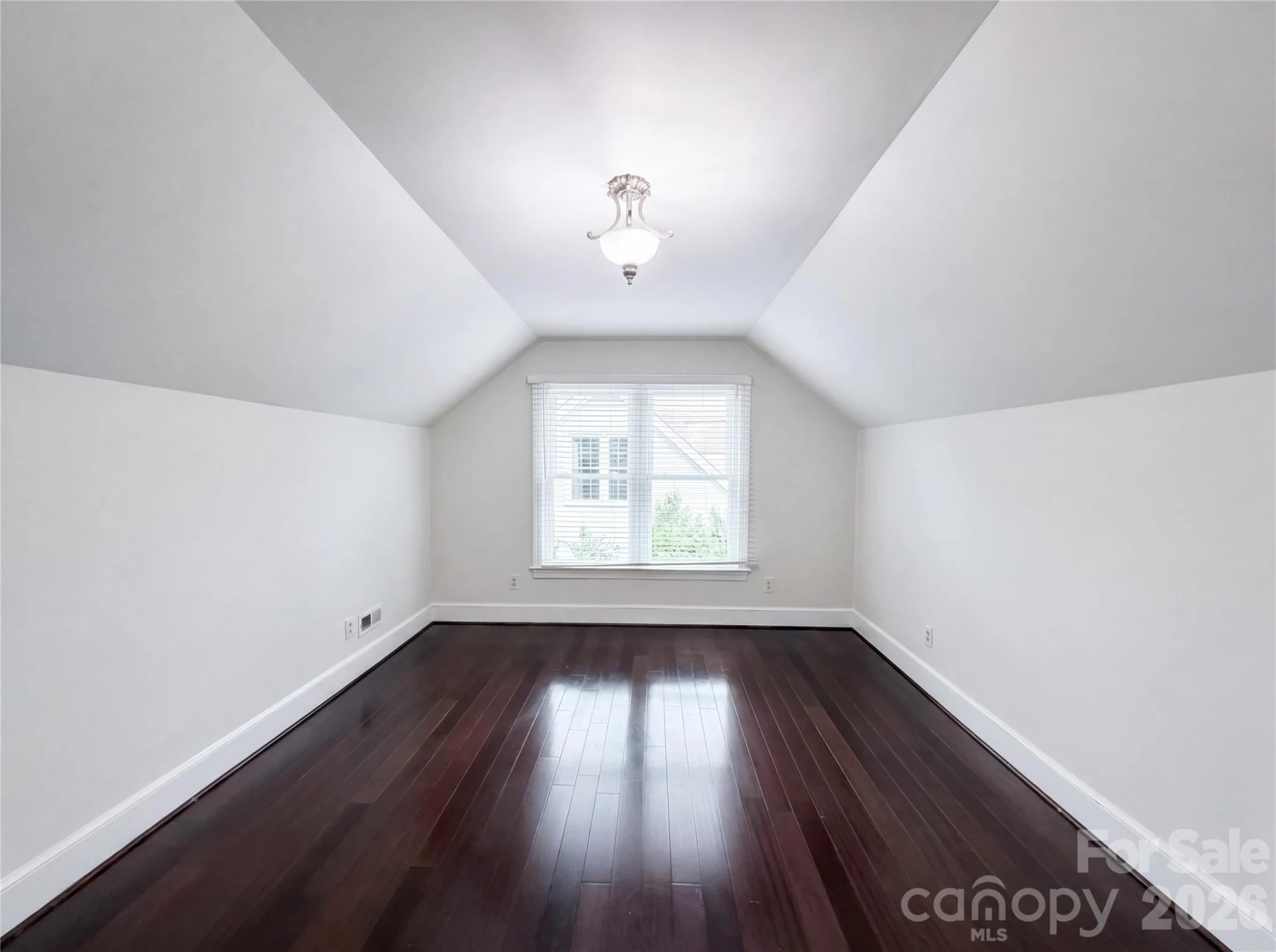 7906 Elphin Court - Photo 14