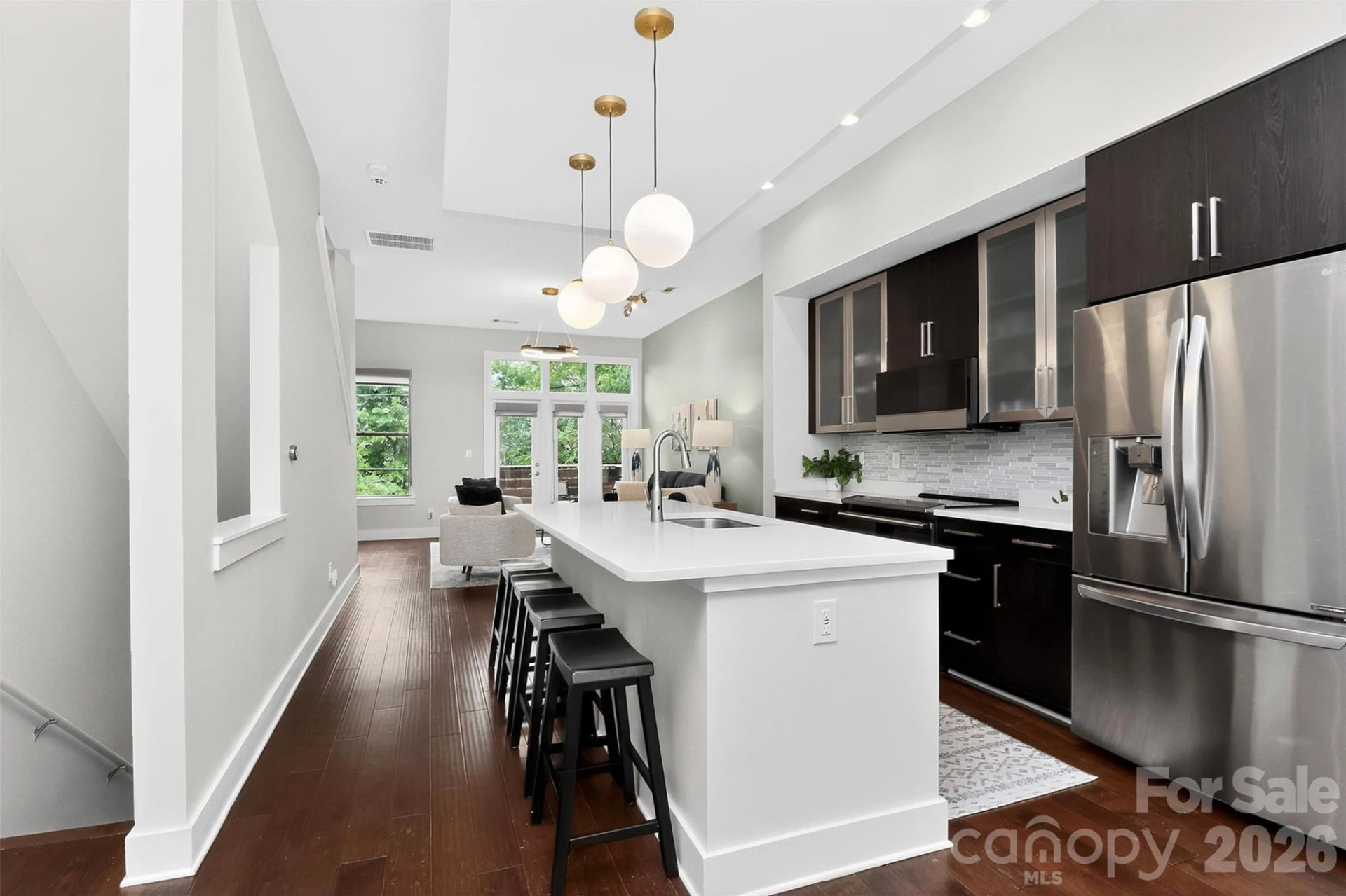 231 Doggett Street - Photo 4