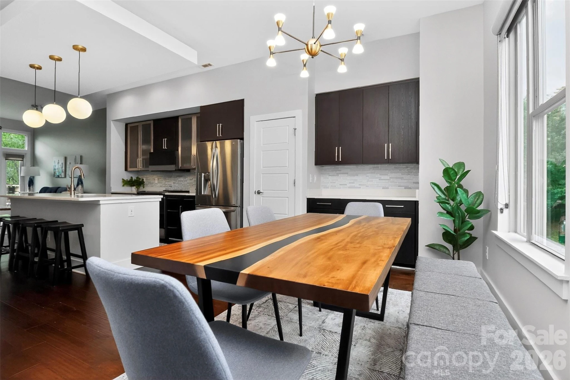 231 Doggett Street - Photo 6