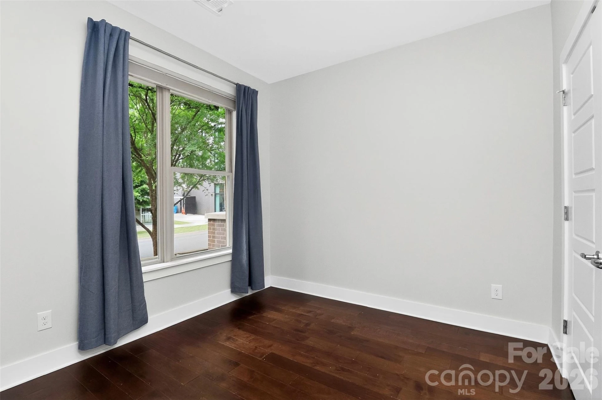 231 Doggett Street - Photo 8