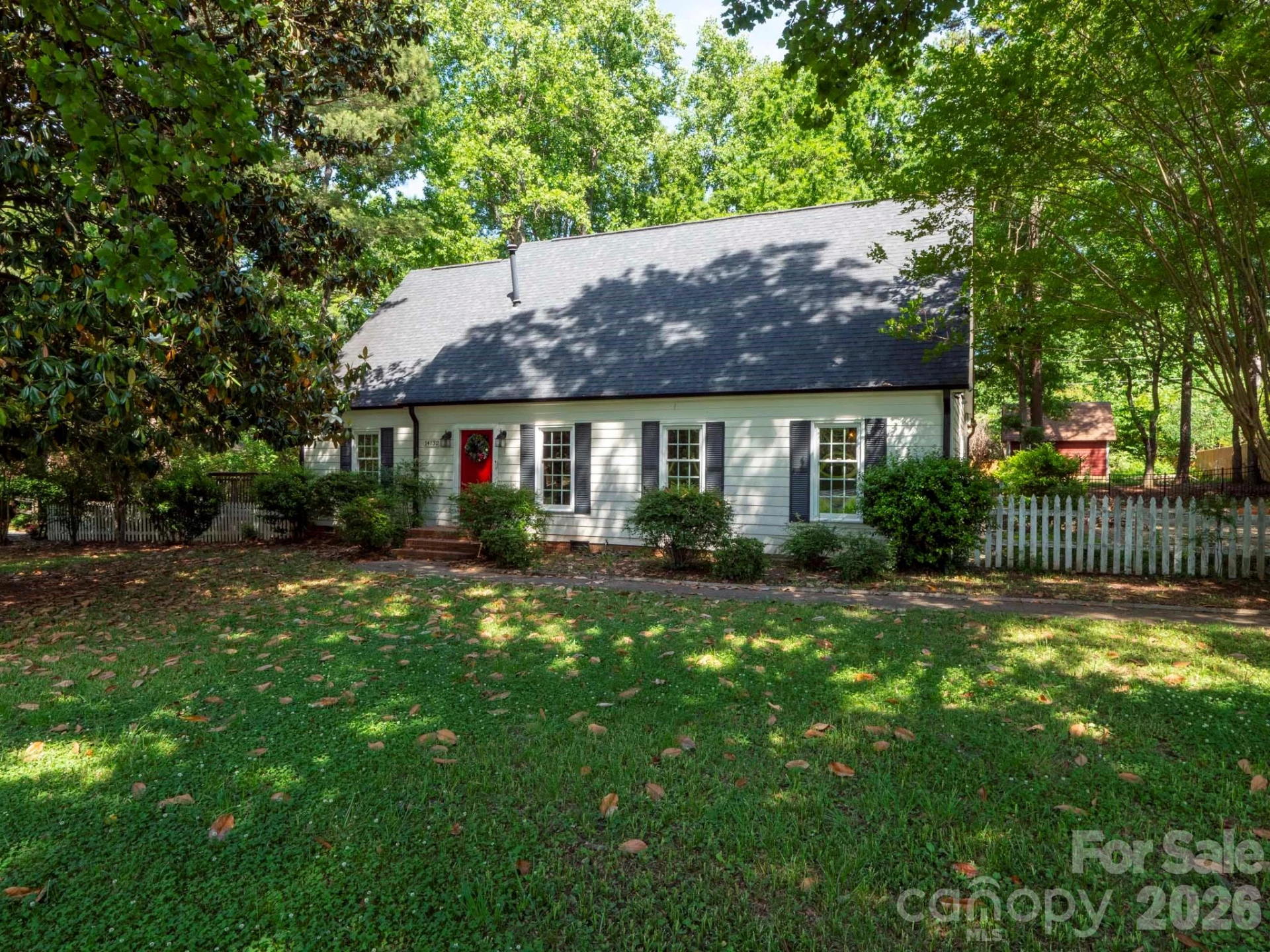14132 Honeysuckle Ridge Drive - Photo 2
