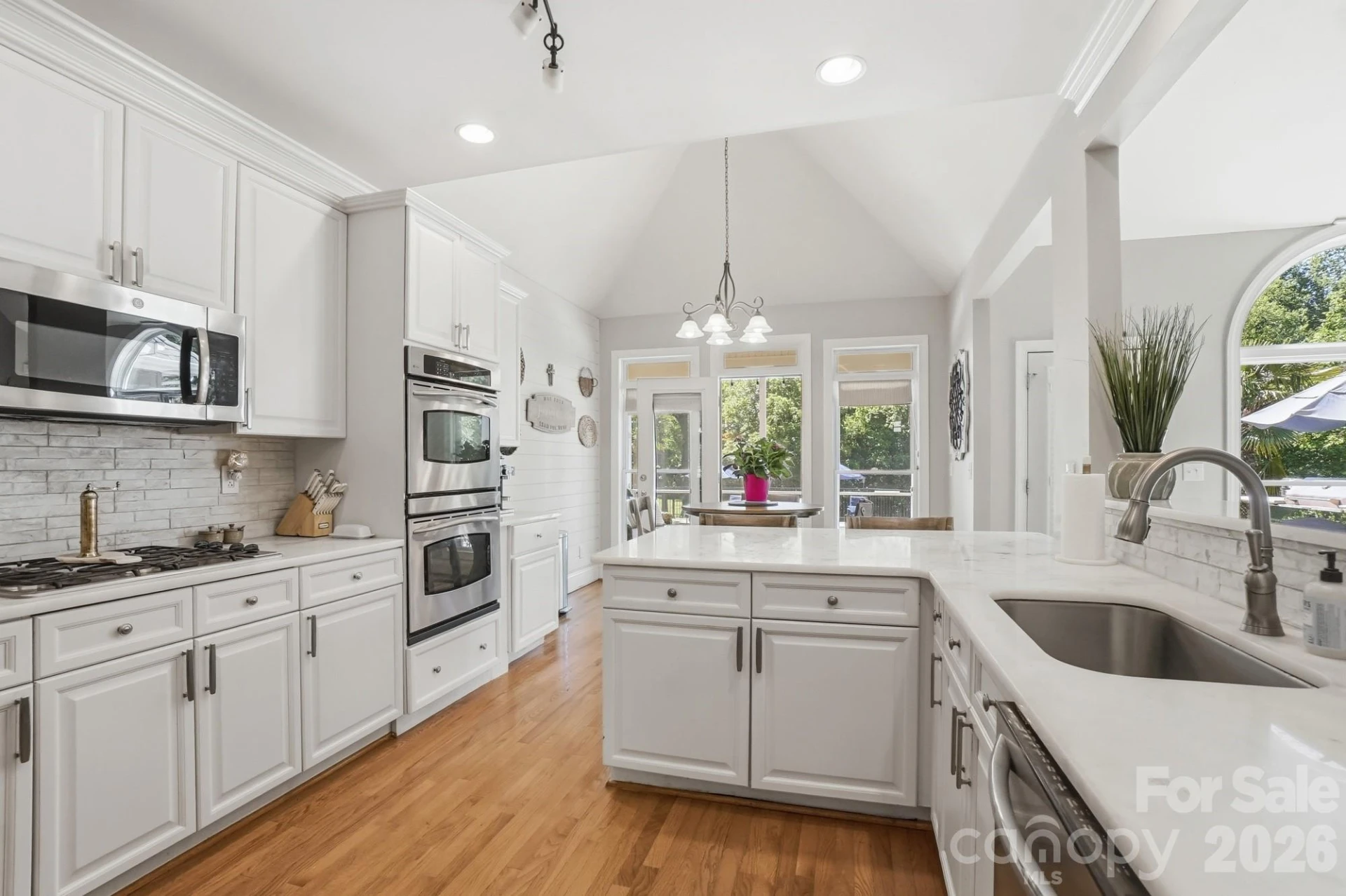 2066 Applebrook Drive - Photo 12