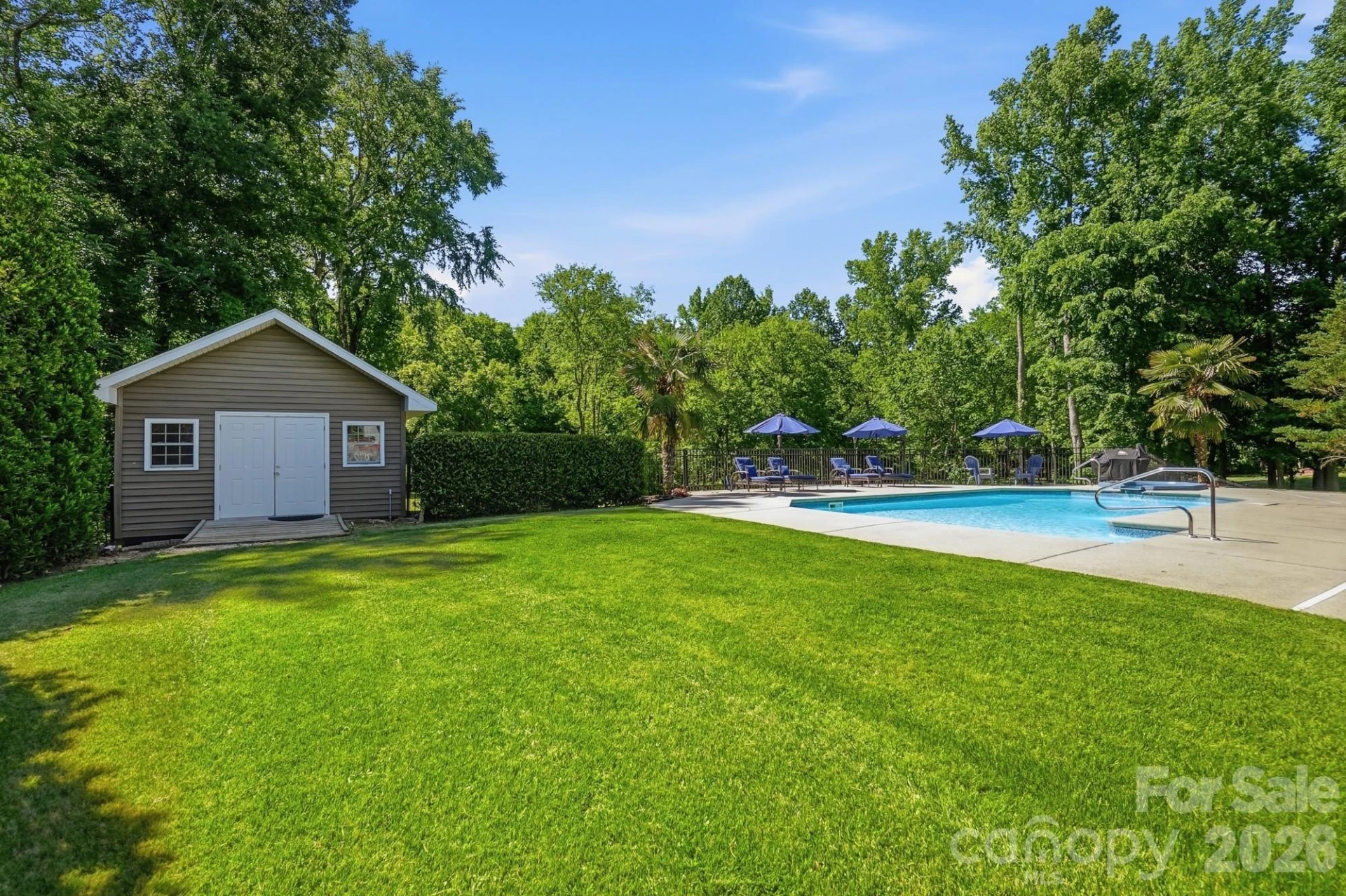 2066 Applebrook Drive - Photo 38