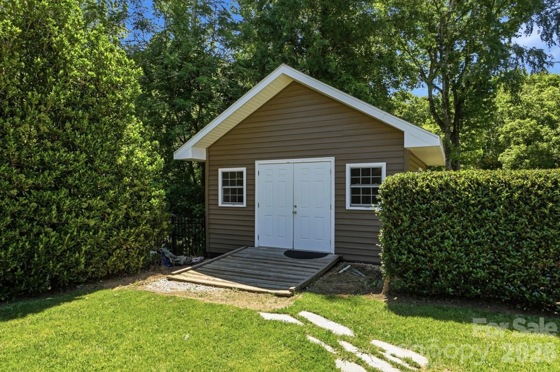 2066 Applebrook Drive - Photo 39