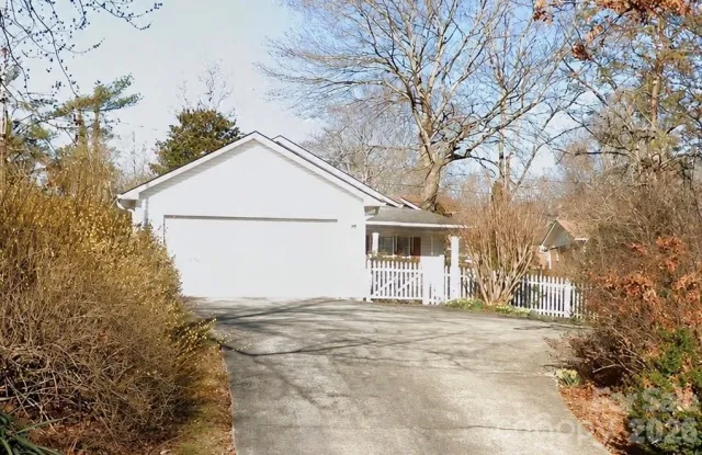105 Amelia Drive, Hendersonville, NC, 28792