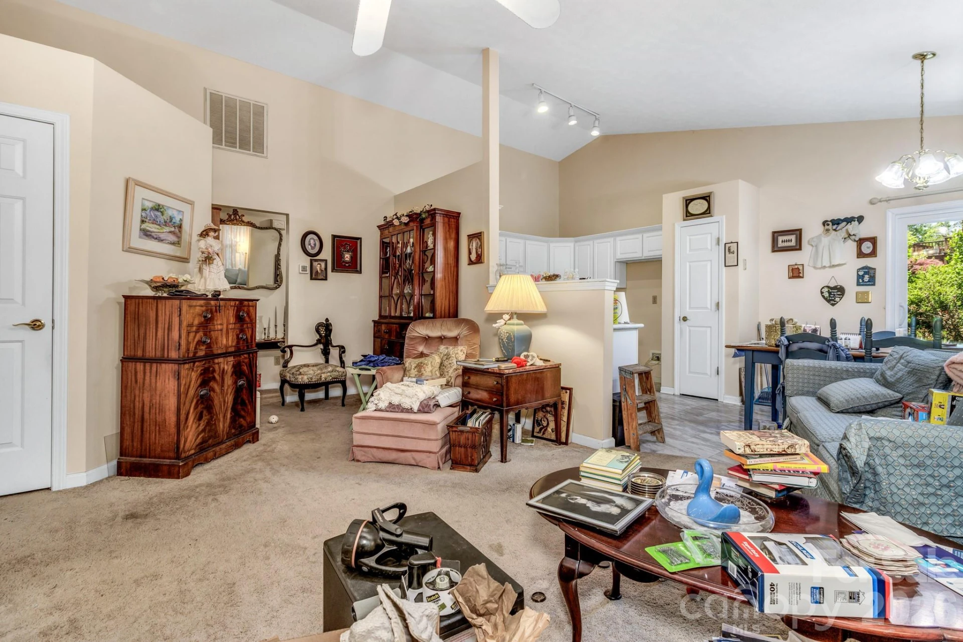 105 Amelia Drive - Photo 8