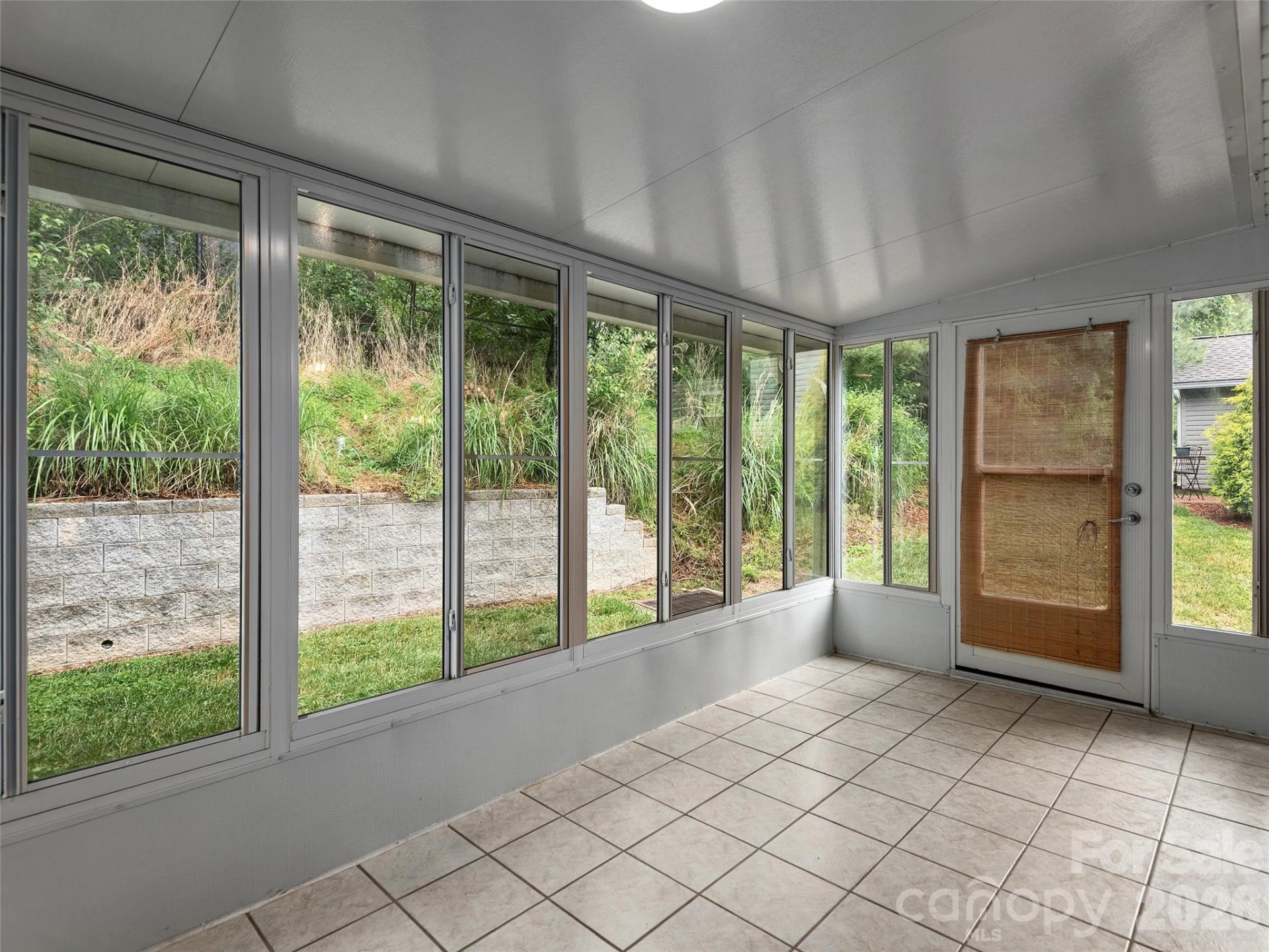 88 Wiltshire Circle - Photo 17