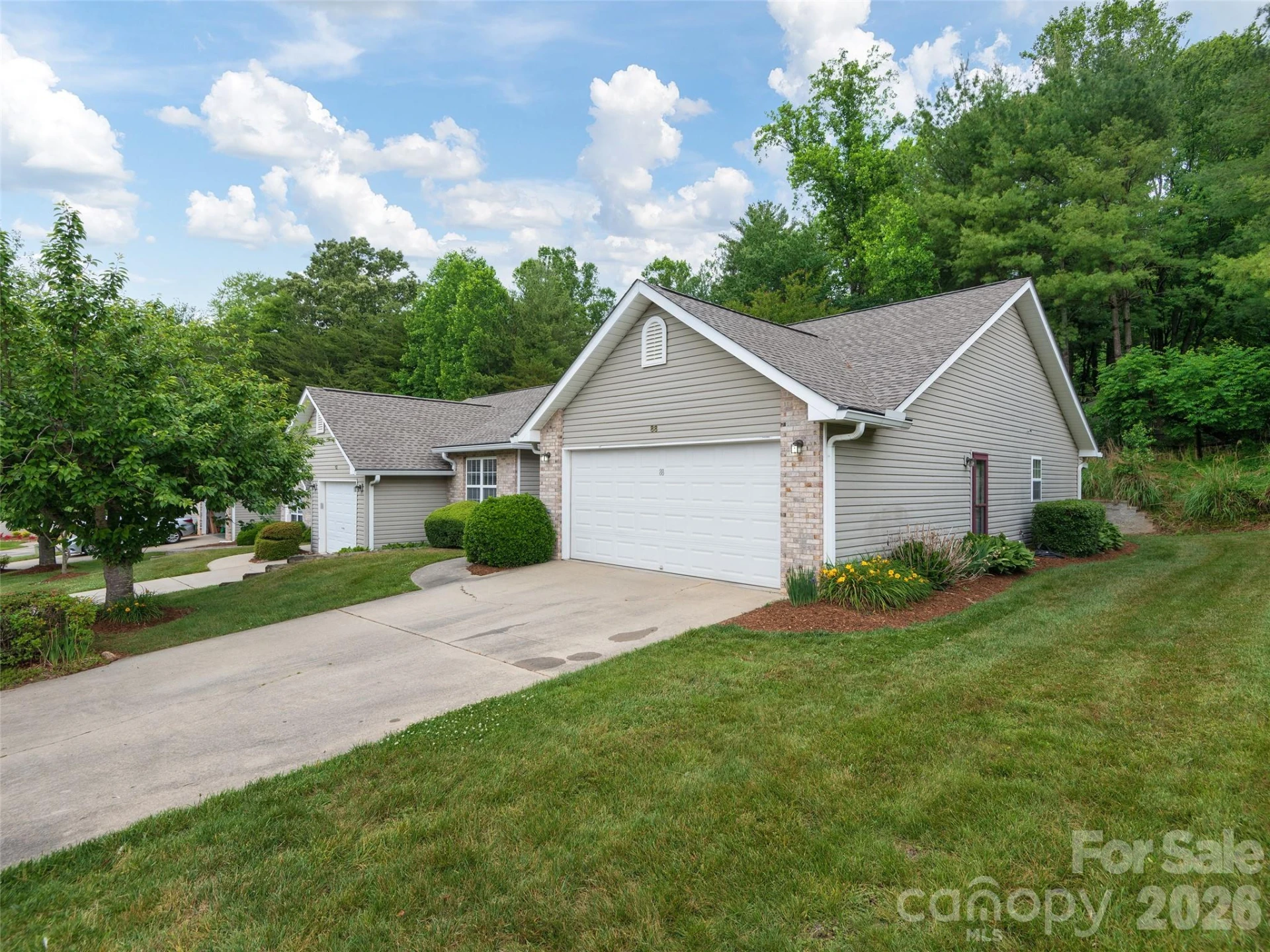 88 Wiltshire Circle - Photo 3