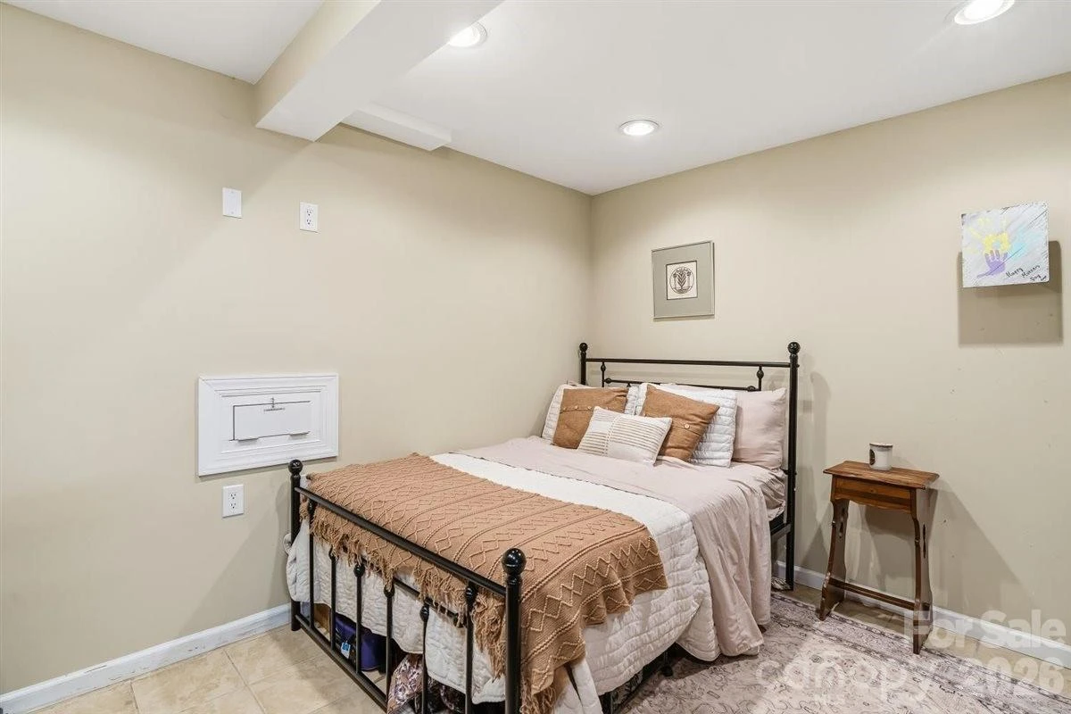 1177 Runway Drive - Photo 14