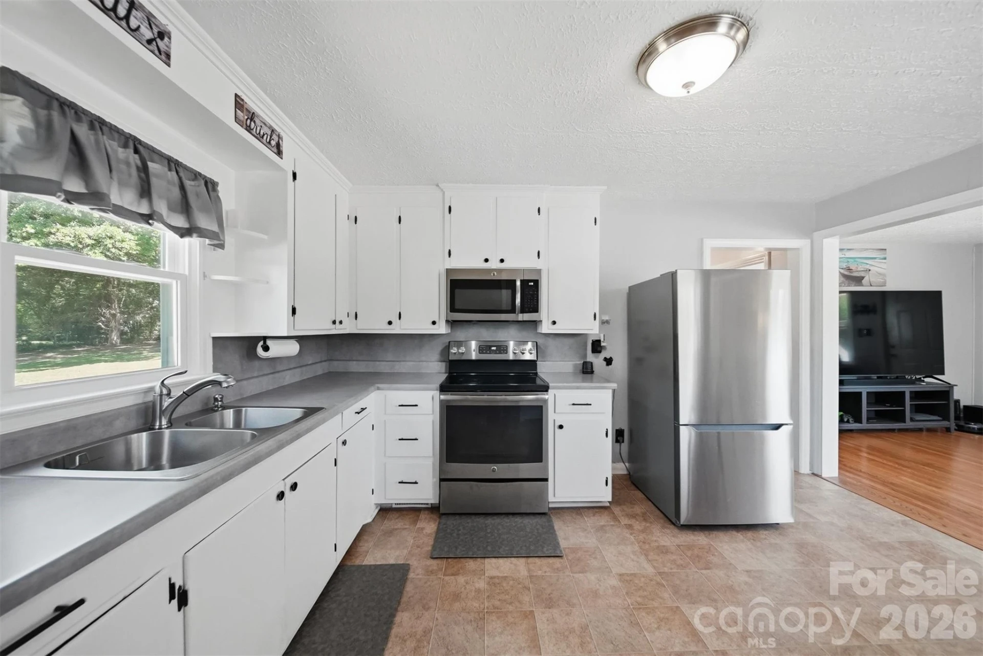 708 2nd Street - Photo 11