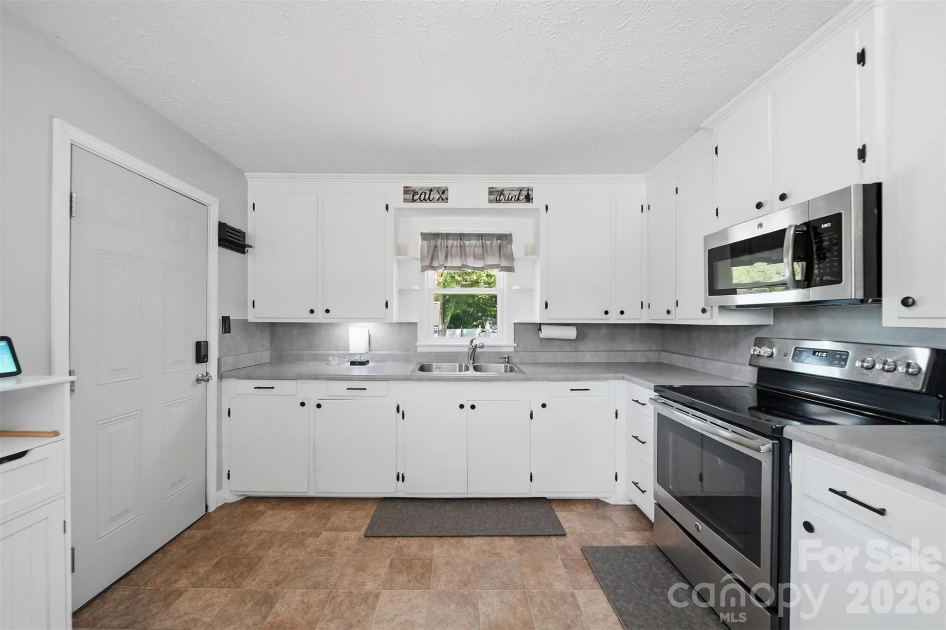 708 2nd Street - Photo 14