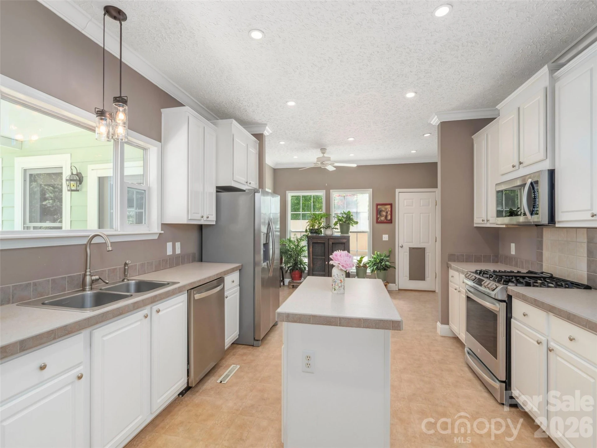16 Chinaberry Court - Photo 8