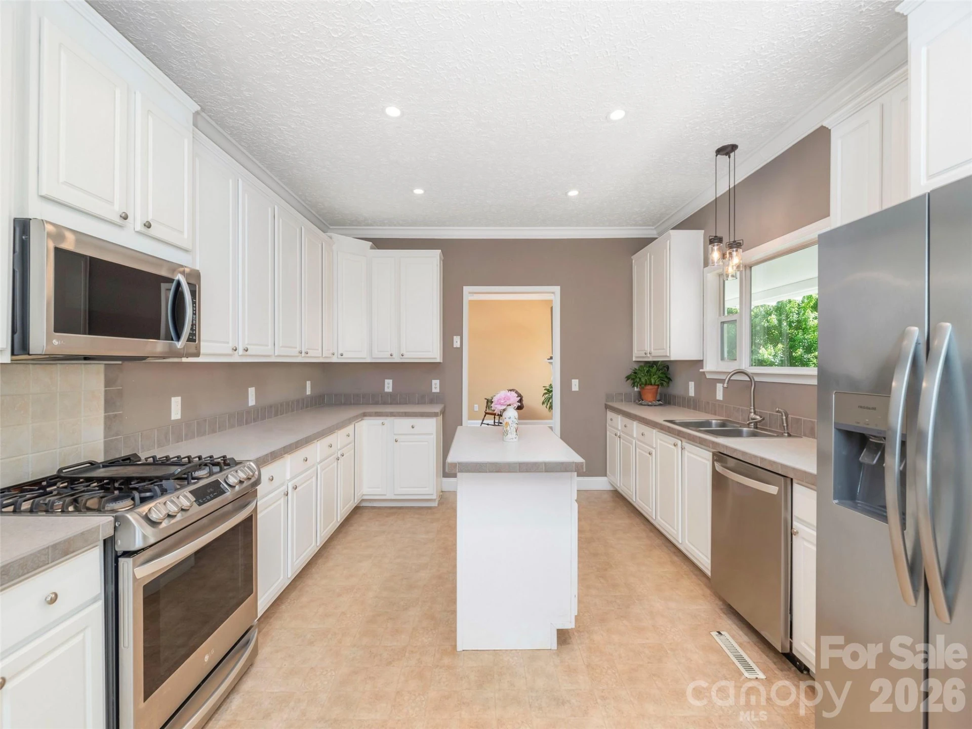 16 Chinaberry Court - Photo 10