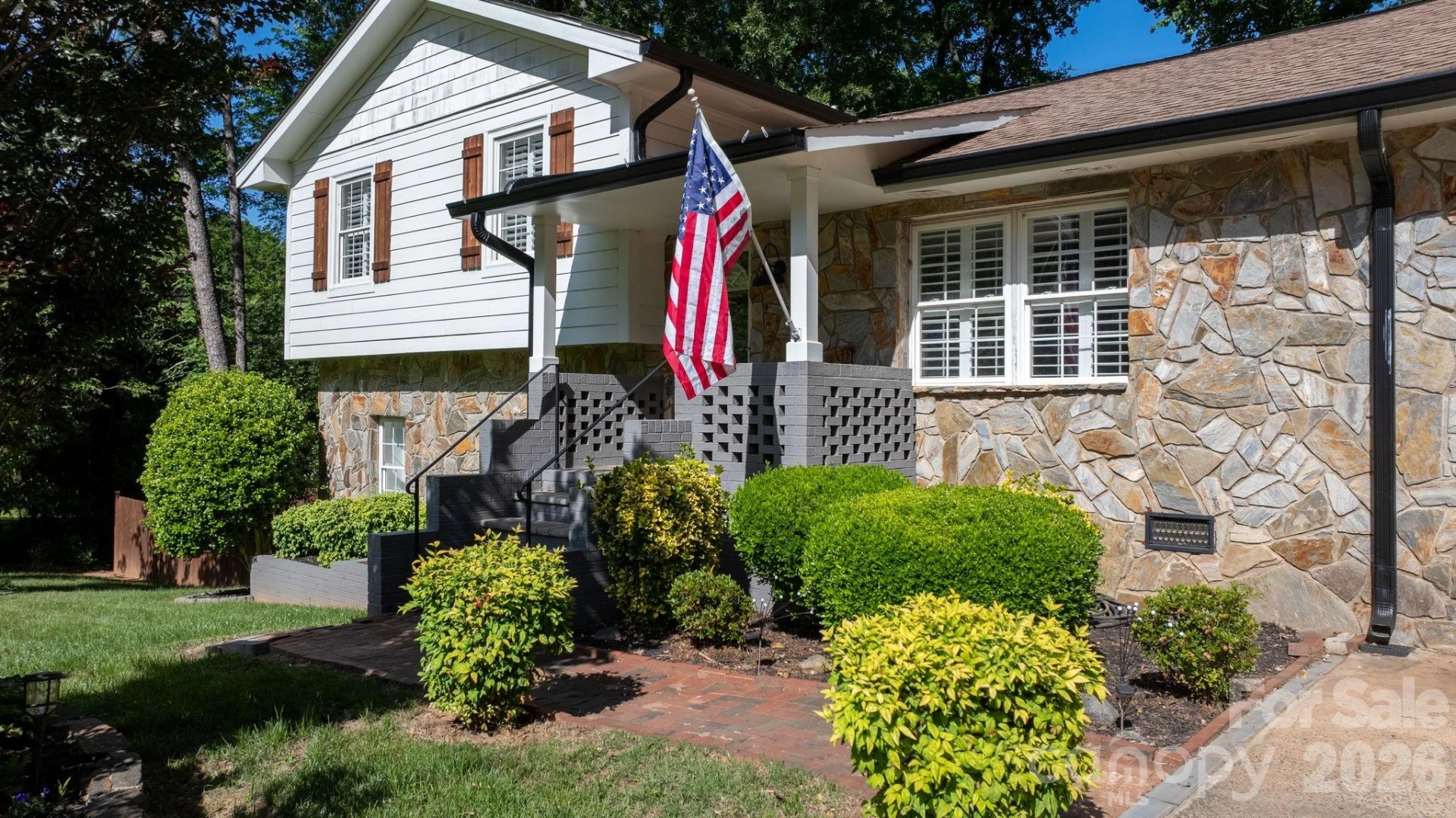 14214 Honeysuckle Ridge Drive - Photo 2