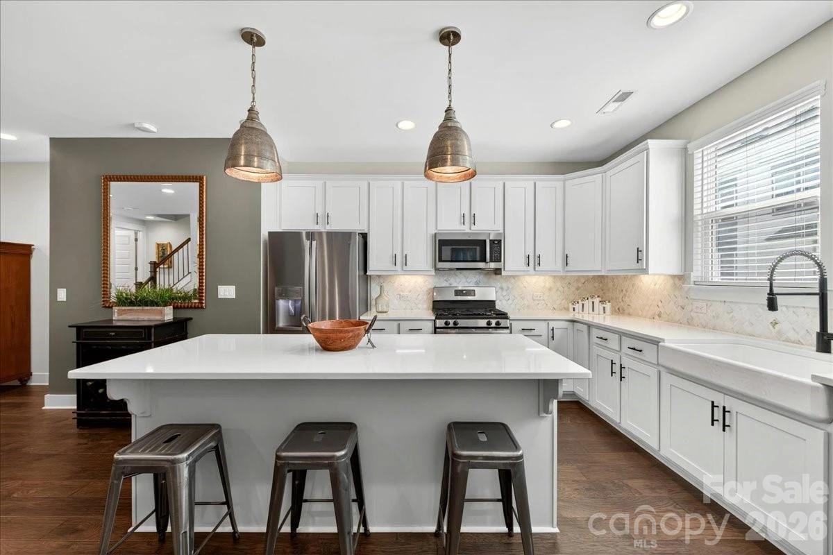 4136 Castleton Road - Photo 14