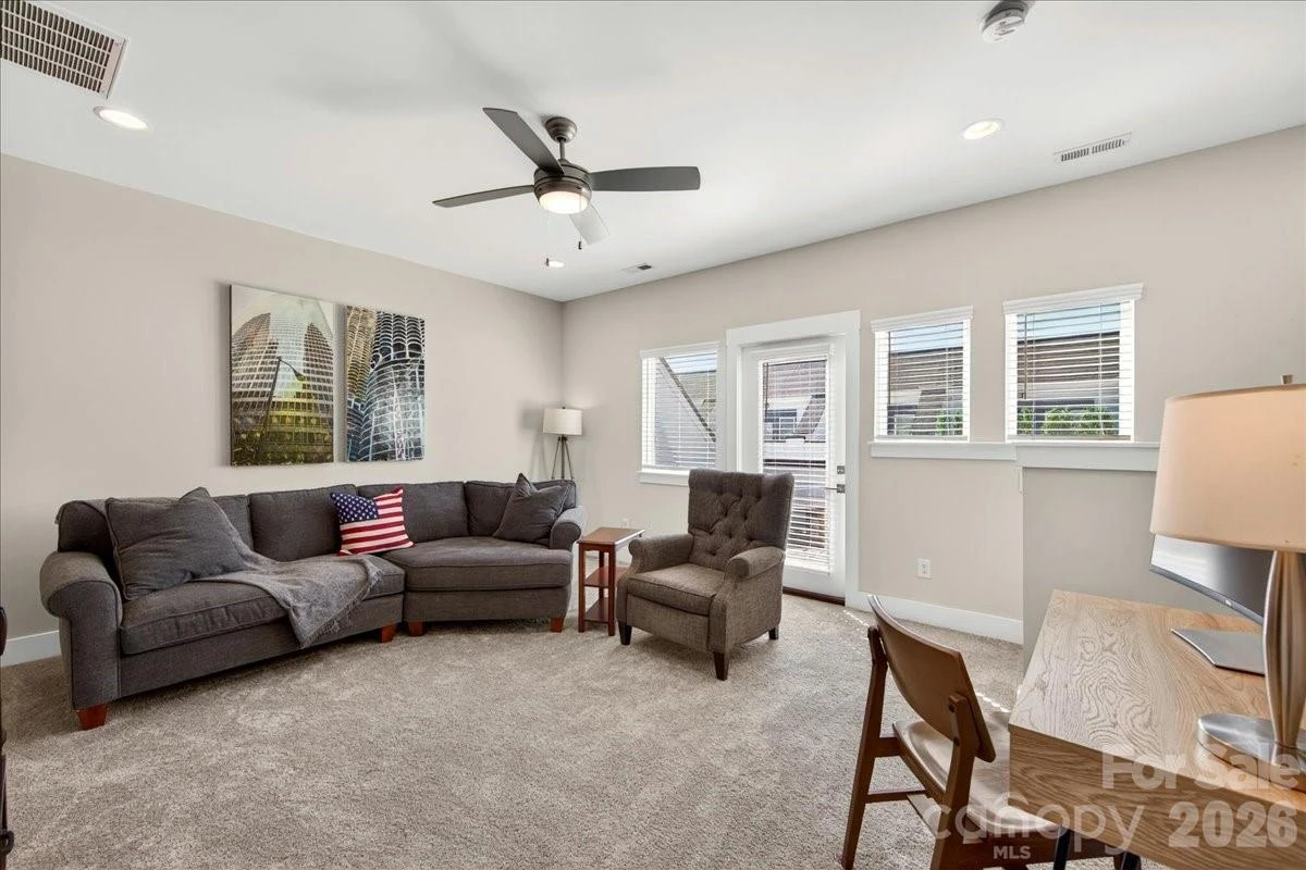 4136 Castleton Road - Photo 36