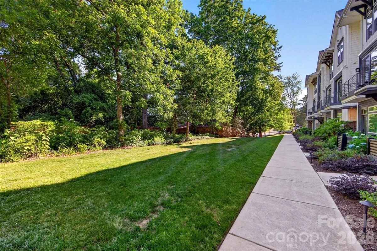 4136 Castleton Road - Photo 5