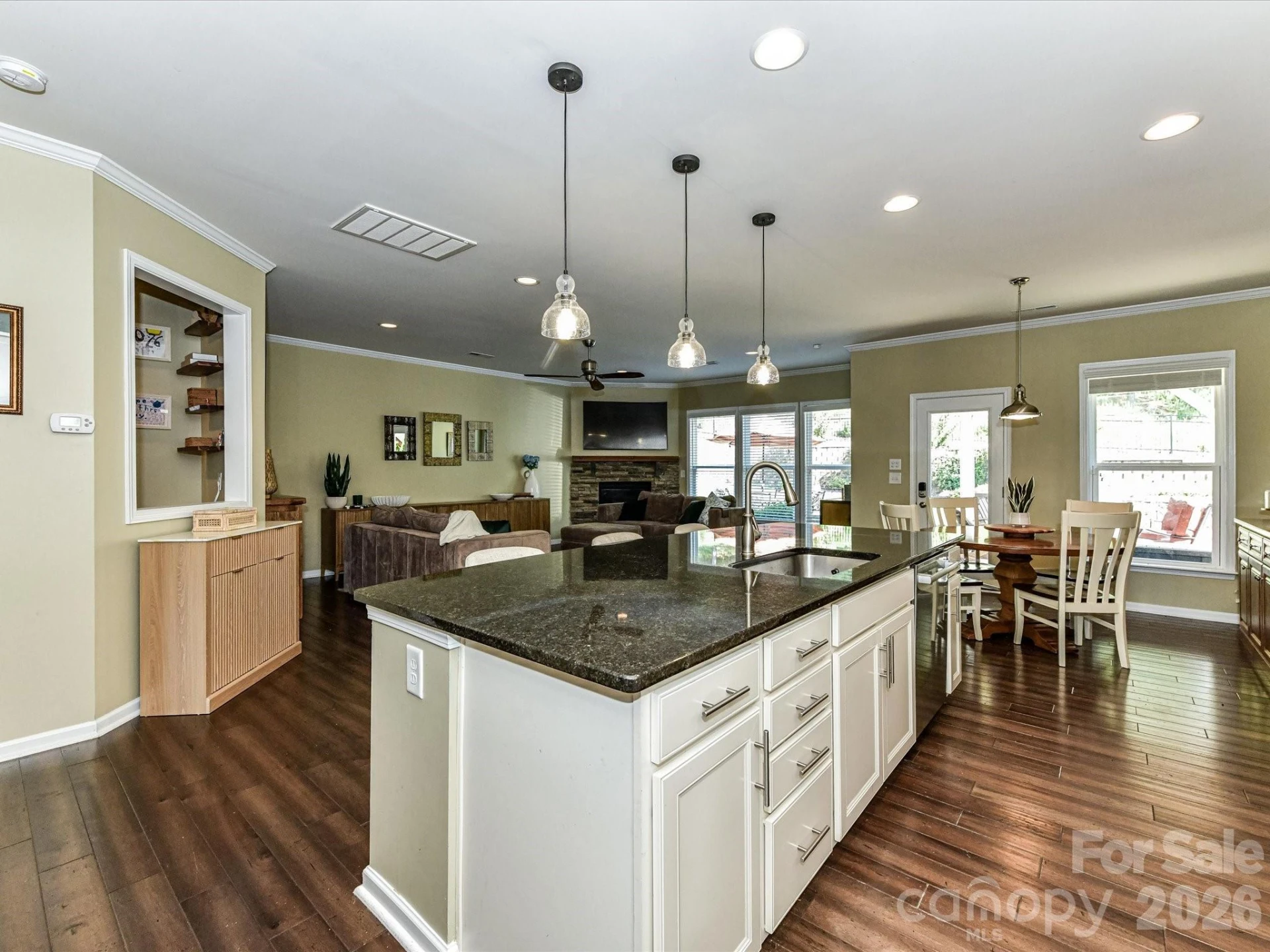 15788 Reynolds Drive - Photo 10