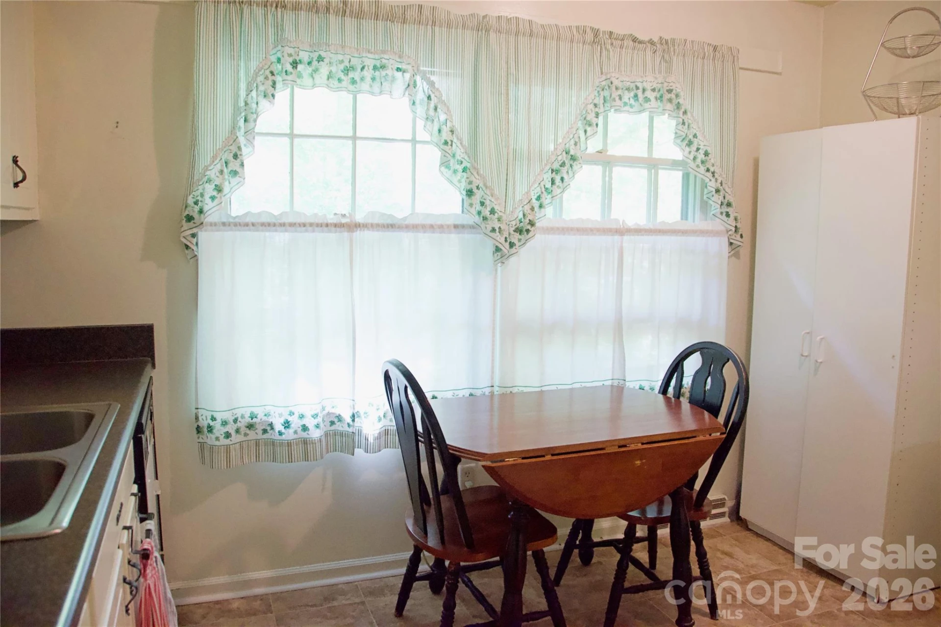 4631 Highlake Drive - Photo 12