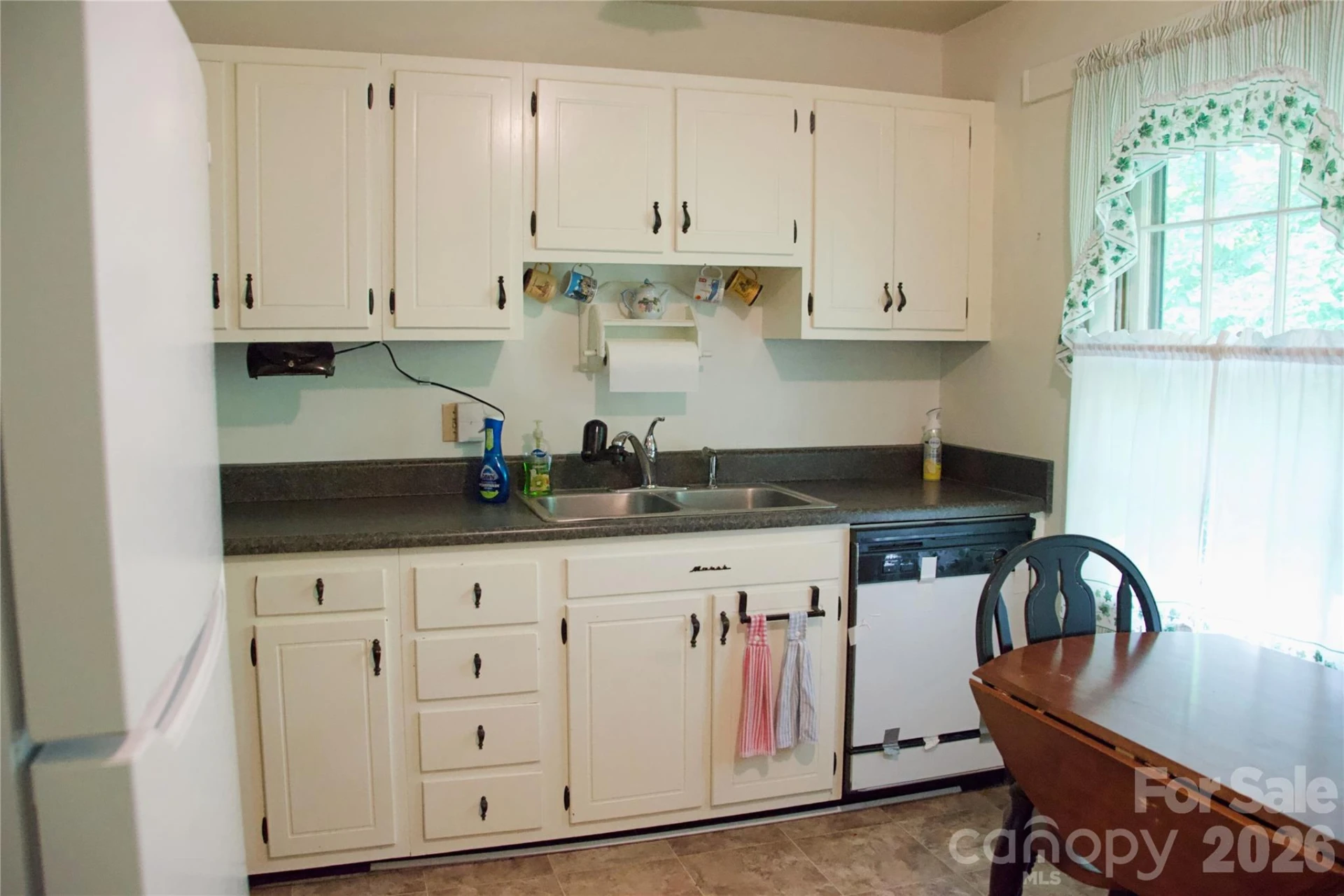 4631 Highlake Drive - Photo 7