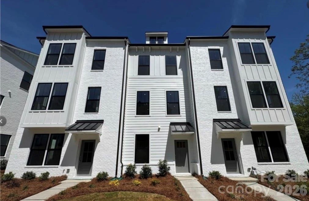 5009 Layman Drive