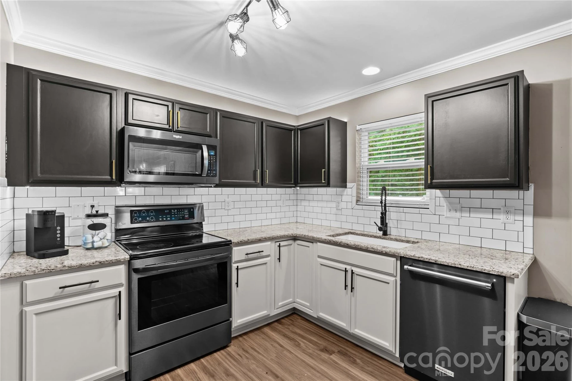 218 Valerie Drive - Photo 11