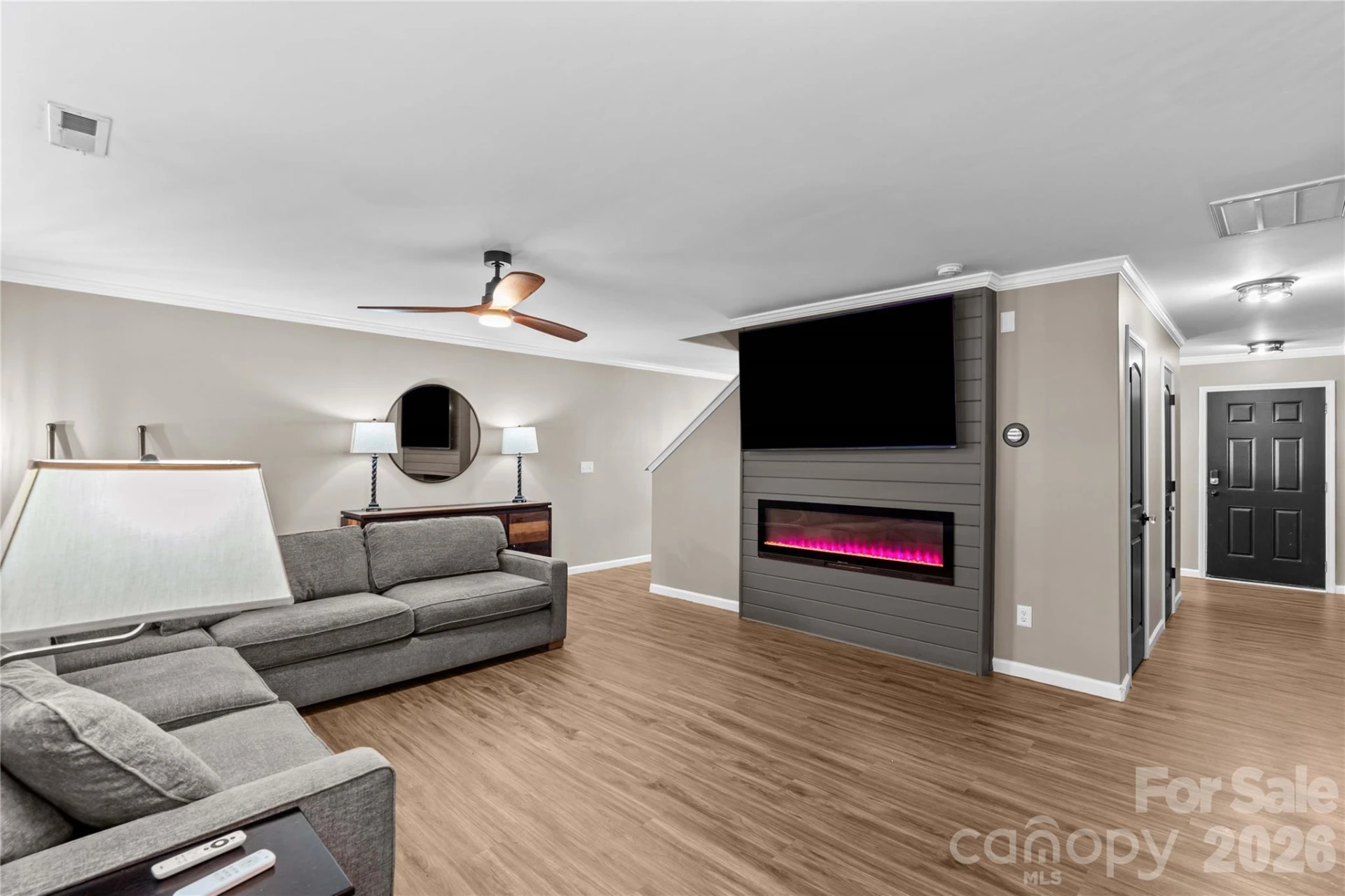 218 Valerie Drive - Photo 3
